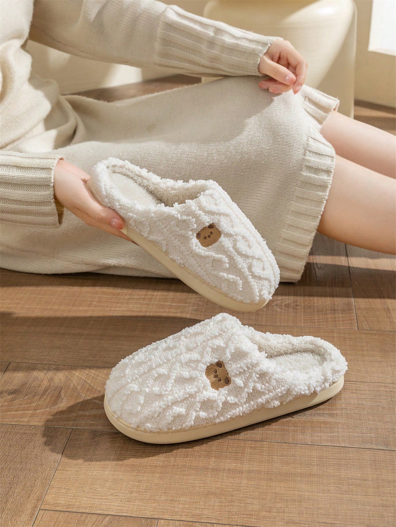 Couple's Cute Bear Decor Plain Knitted White Slippers, Warm Comfortable Home/Office/Bedroom Slip-On For Men & Women, Autumn/Winter