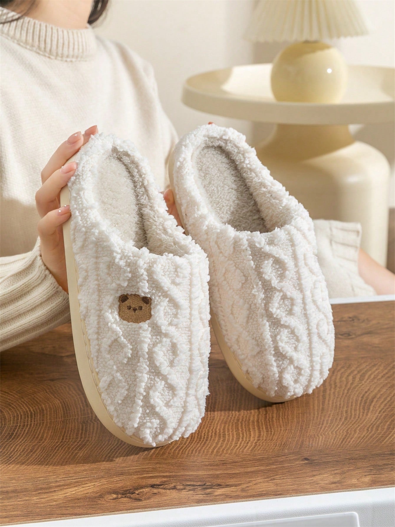 Couple's Cute Bear Decor Plain Knitted White Slippers, Warm Comfortable Home/Office/Bedroom Slip-On For Men & Women, Autumn/Winter