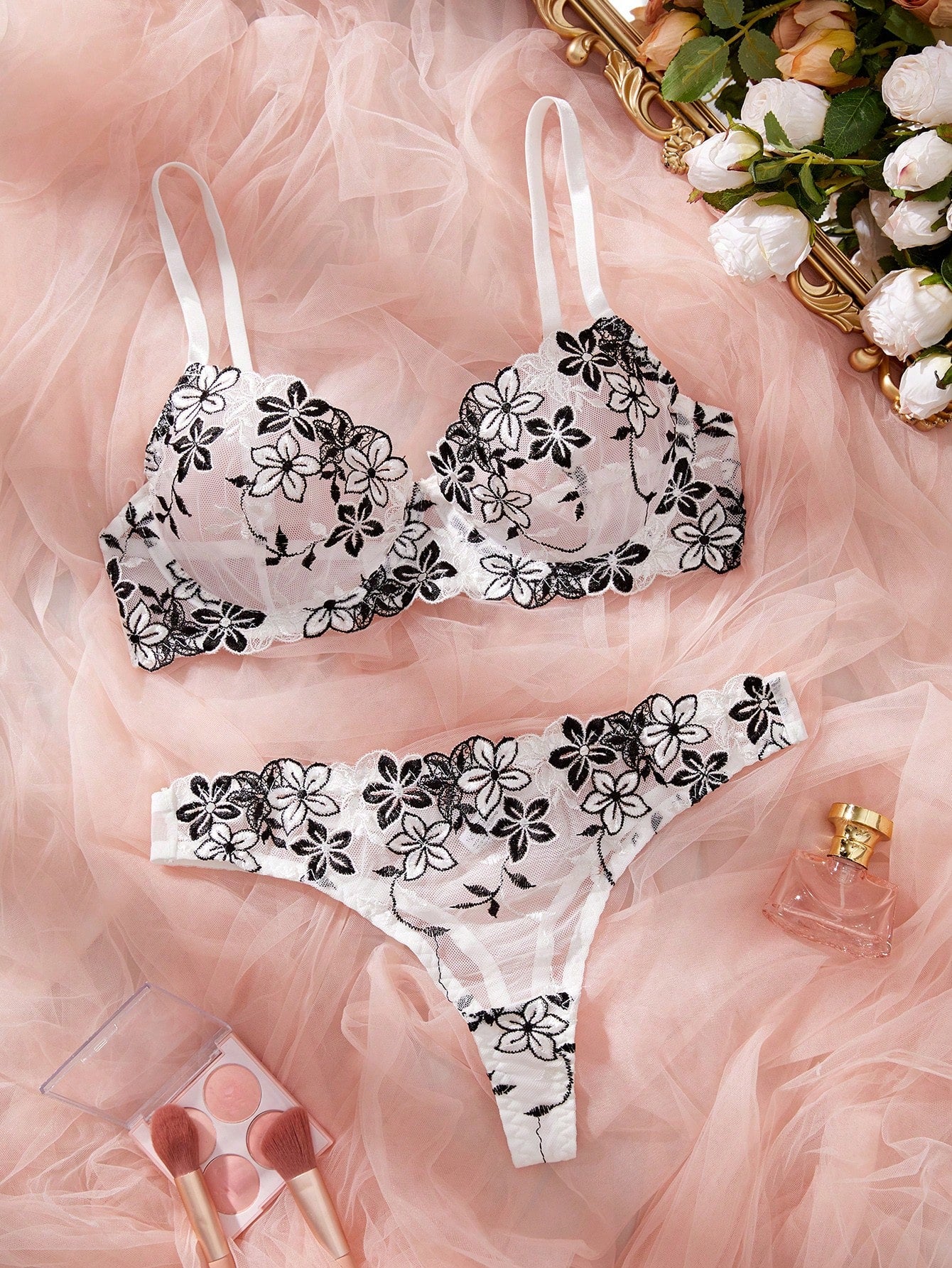 2pcs Romantic Pink Women's Bra And Panty Set With Underwire