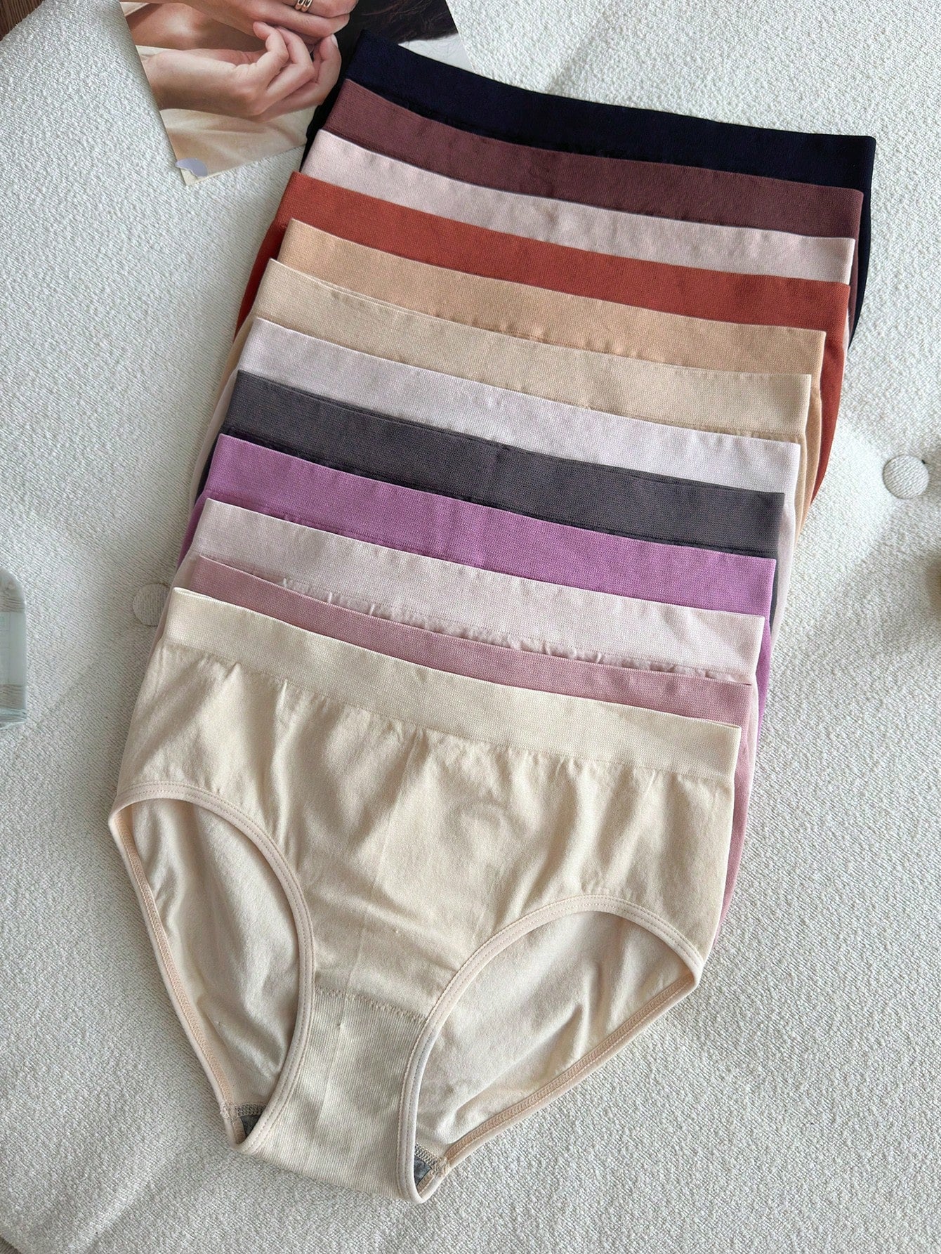 12pcs Comfortable Anti-Pinch Hip Seamless Triangle Panties Set