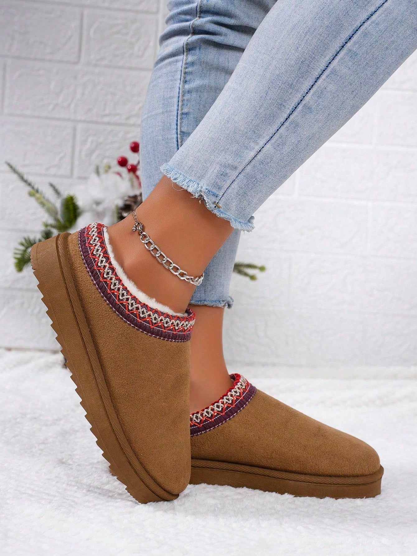 Women's Thick Platform Snow Boots Winter New Style, Outdoor, Increased Height, Thermal Lined, Leather & Fluffy Combination, Rounded Toe, Half Slippers, Fluffyry Shoes For Women