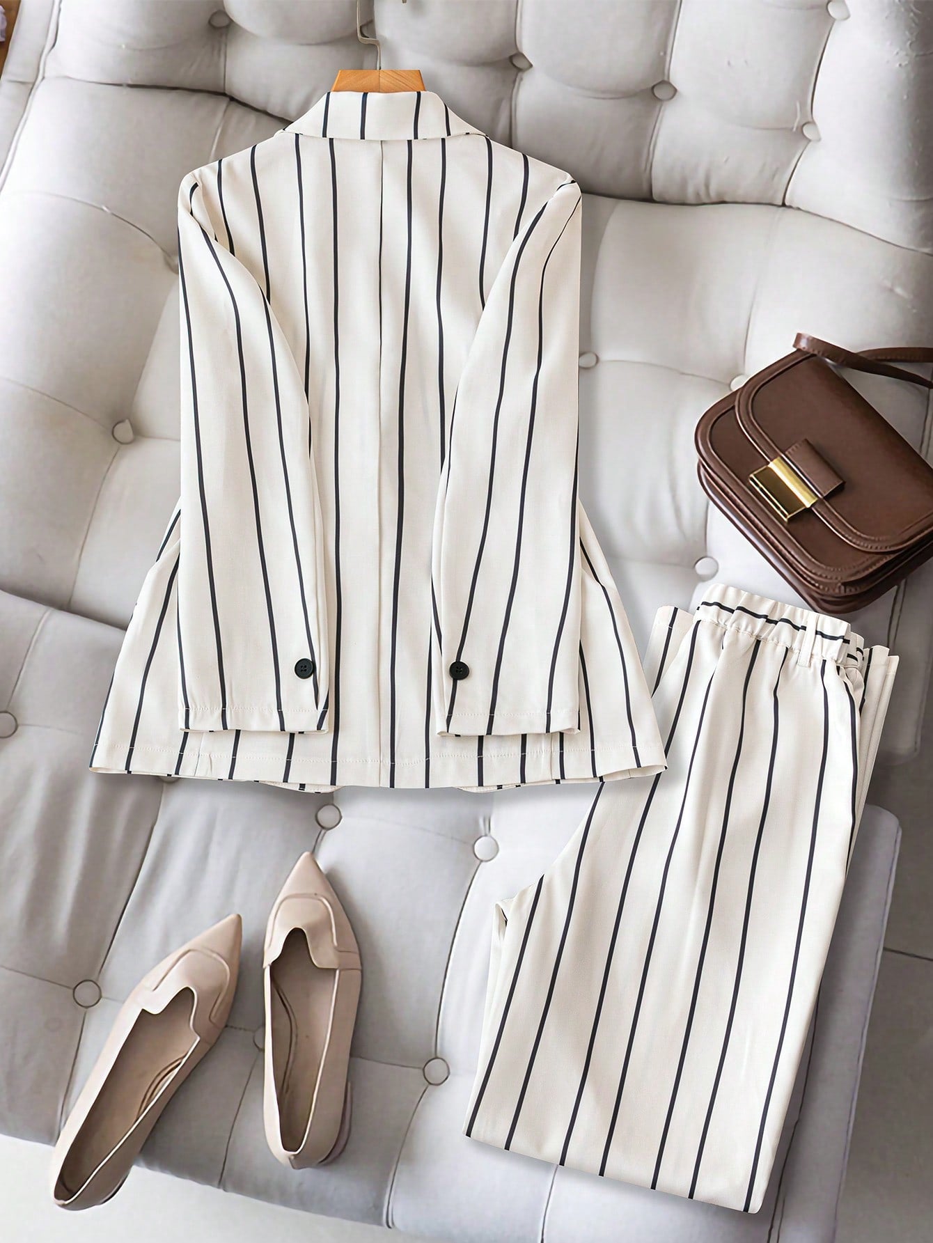 Raffinéa Women's Striped Print Single-Breasted Long Sleeve Blazer And Pocket Pant Elegant Suit Set