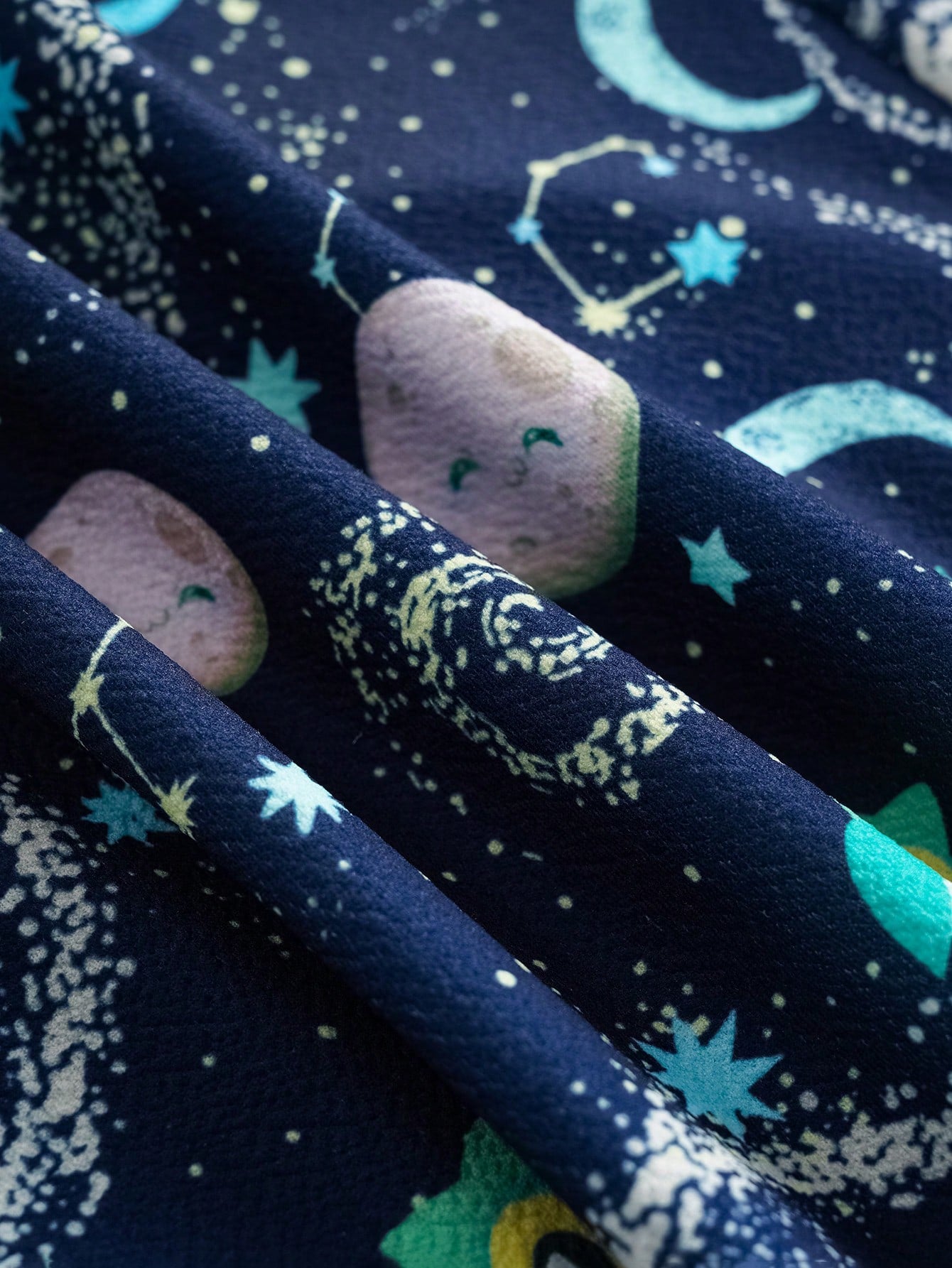 TaskFit Women's Sweetheart Neckline Matte Scrub Top, Women's Short Sleeve V-Neck Nurse Uniform Top, 2 Pocket Tee Printed Soft Stretch Matte Scrub Top