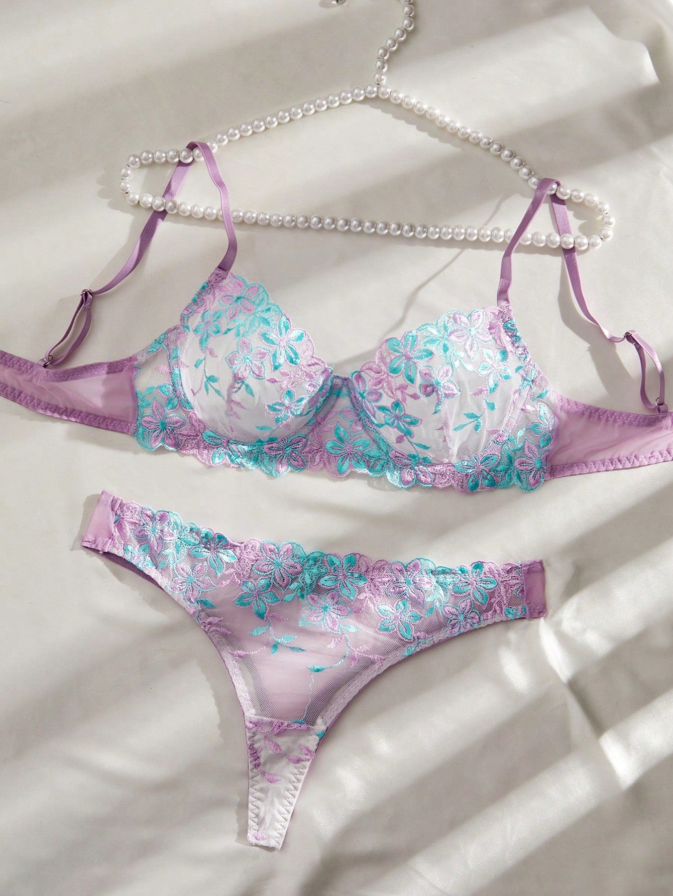 2pcs Romantic Pink Women's Bra And Panty Set With Underwire