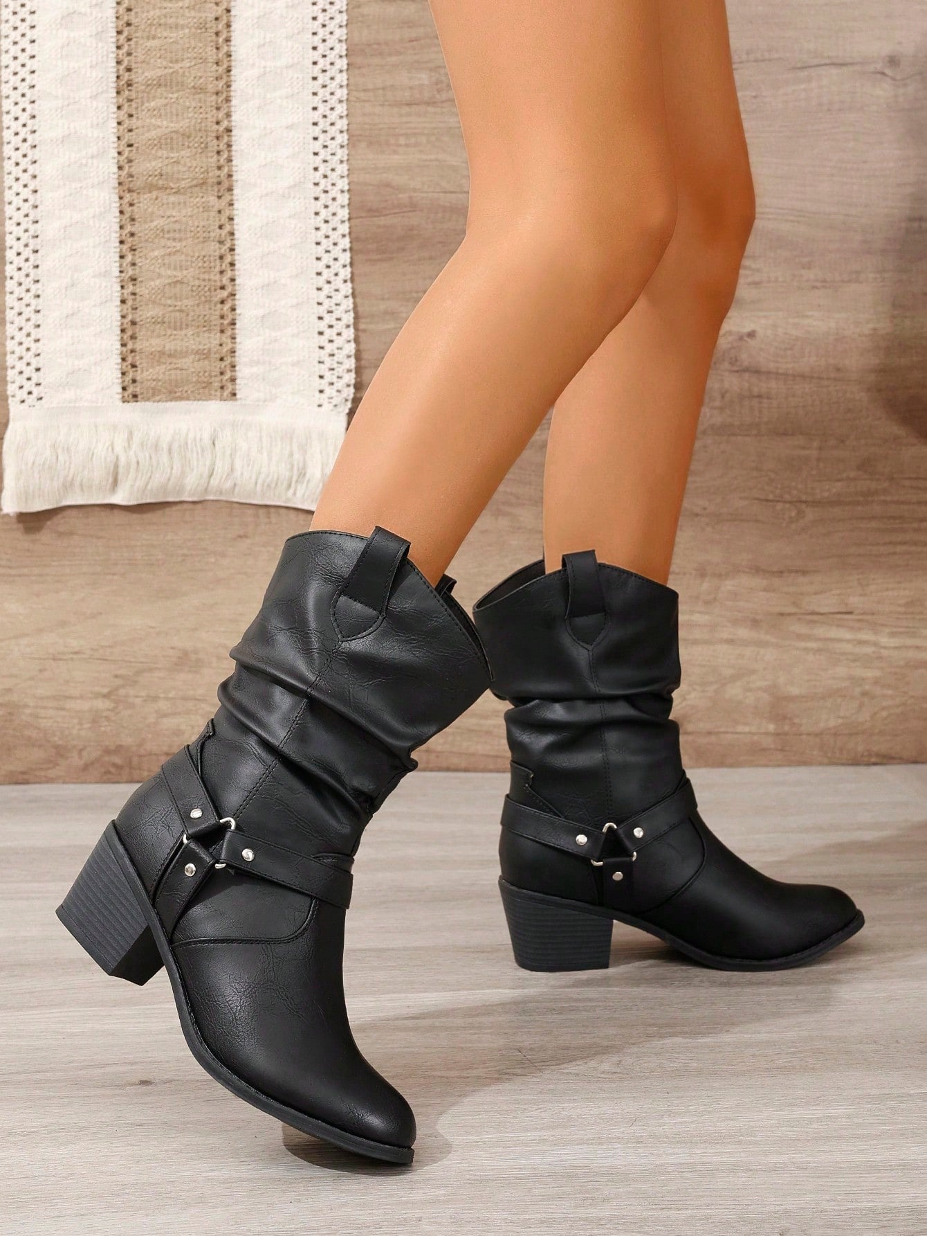 Pleated Black Striped Buckle Decor Round Toe Chunky Heel Casual Slip-On Rider Boots For Women