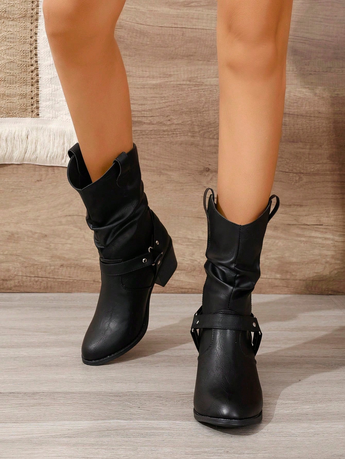 Pleated Black Striped Buckle Decor Round Toe Chunky Heel Casual Slip-On Rider Boots For Women