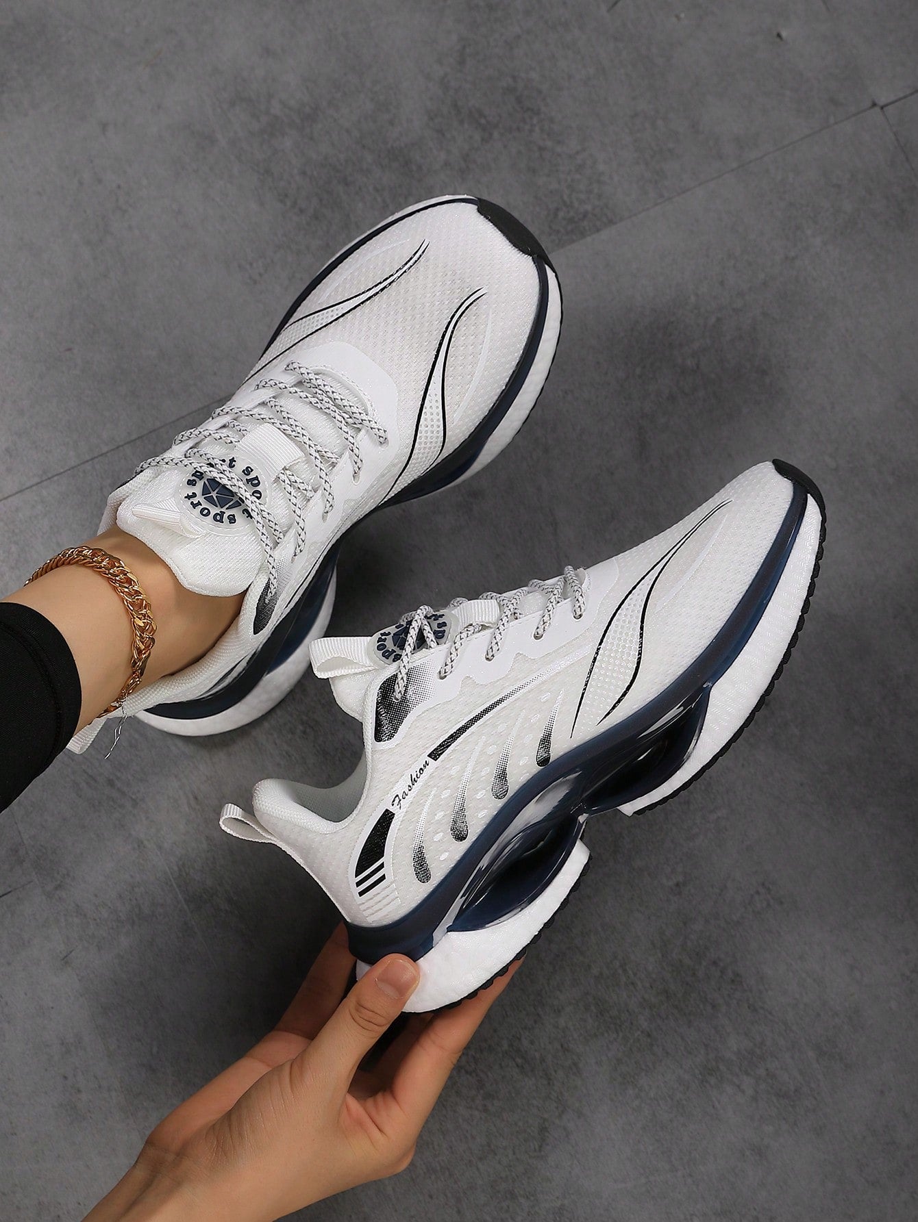 Women's Large Size Shoes (36-45) Spring And Autumn Mesh Sports Shoes, Ultra-Light, Shock-Absorbing, Running Shoes, White Laced Shoes