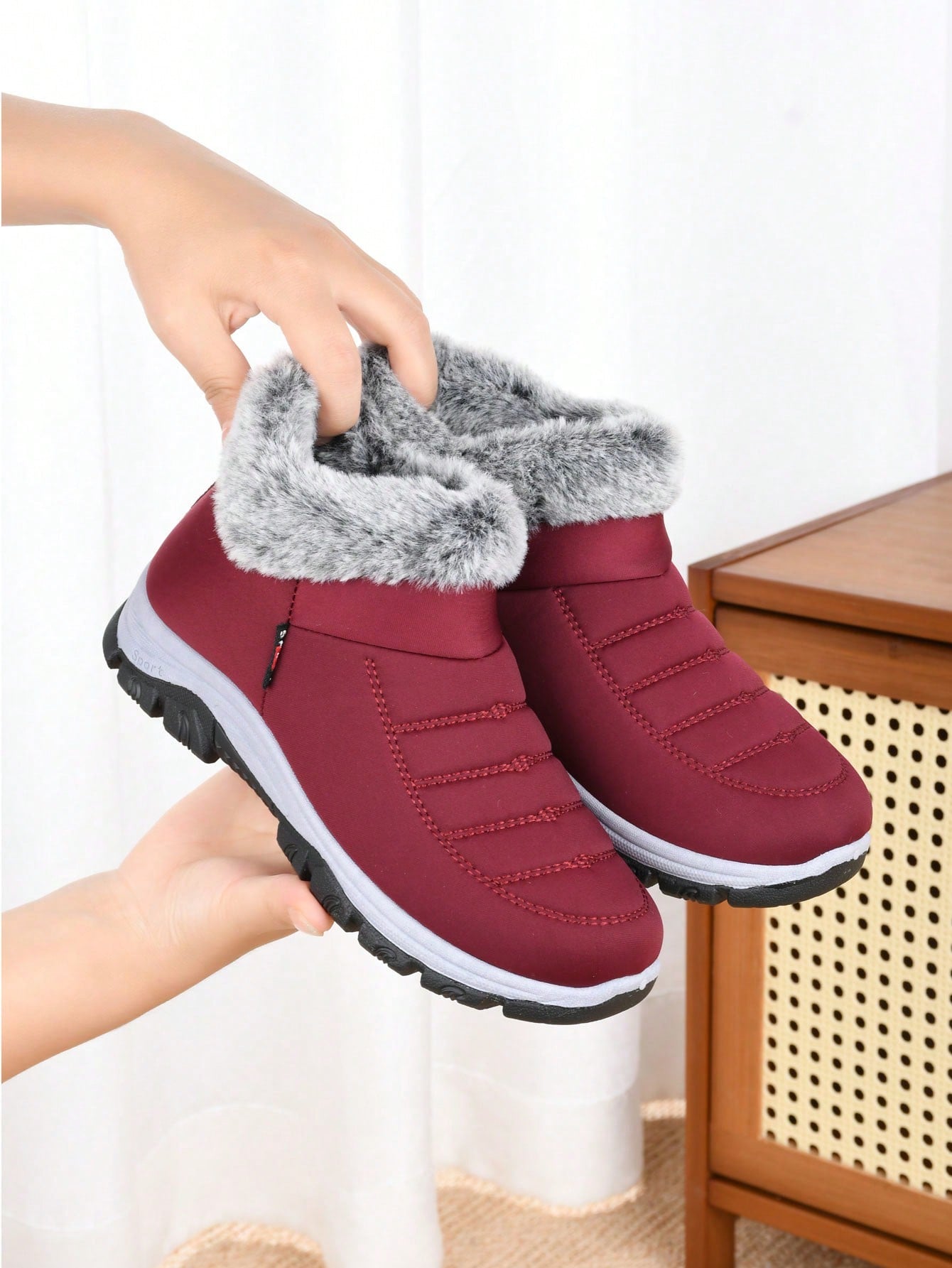 Women's Winter New Ankle Boots, Non-Slip Soft Bottom, Warm Mother Boots, Thick Comfortable Platform Slip-On Warm Boots, Match Sweater Dress