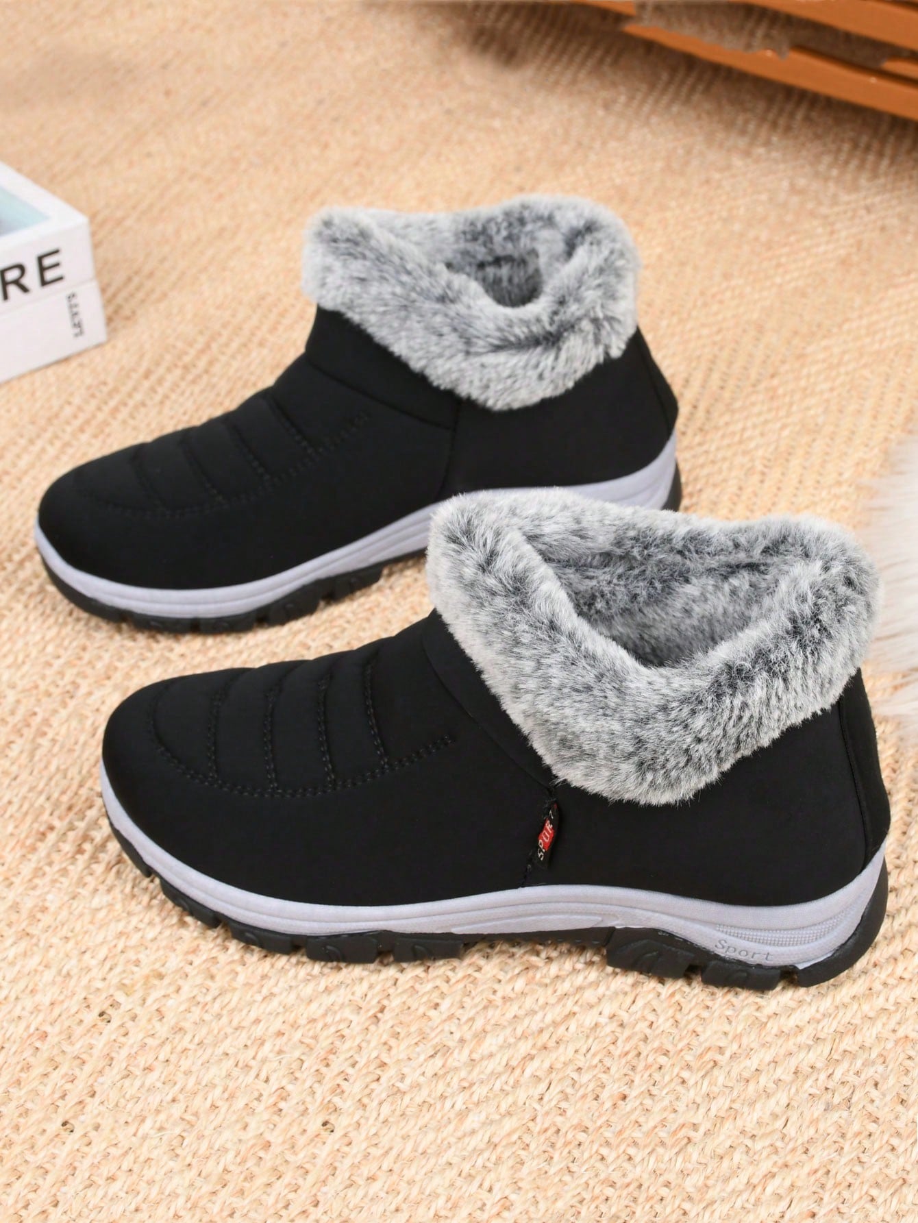 Women's Winter New Ankle Boots, Non-Slip Soft Bottom, Warm Mother Boots, Thick Comfortable Platform Slip-On Warm Boots, Match Sweater Dress