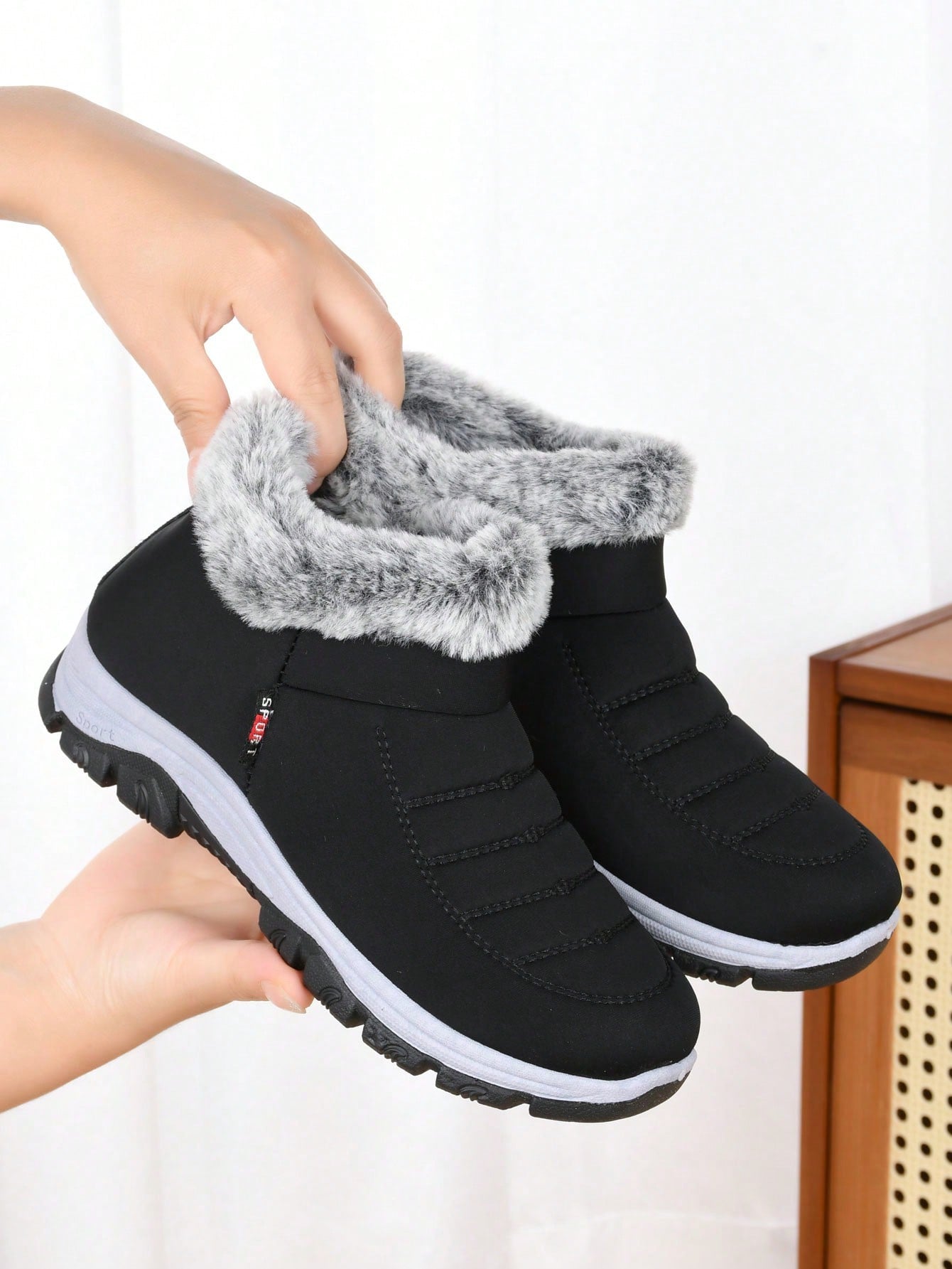 Women's Winter New Ankle Boots, Non-Slip Soft Bottom, Warm Mother Boots, Thick Comfortable Platform Slip-On Warm Boots, Match Sweater Dress