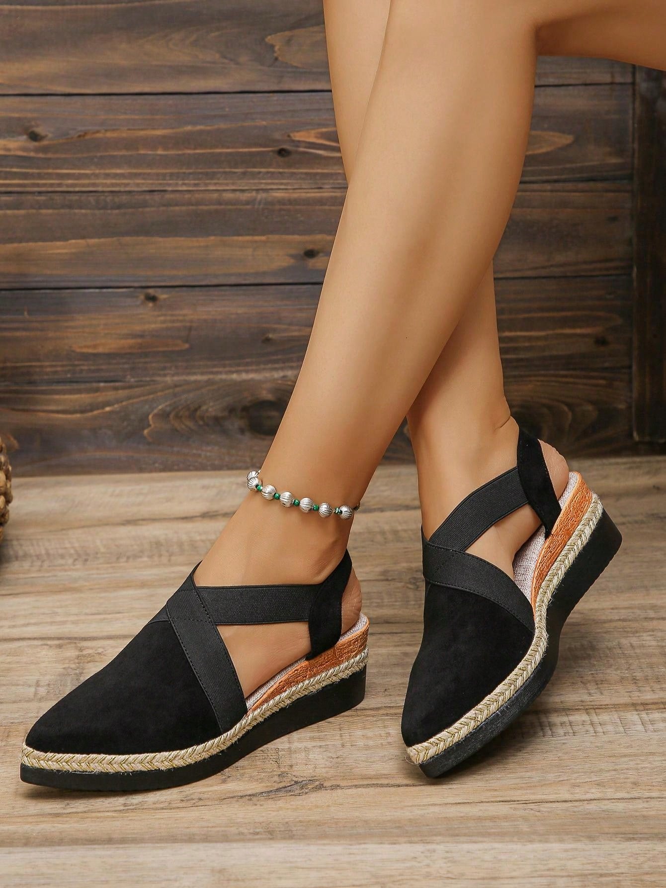 2025 European And American Early Autumn New Style Platform Closed Toe Pumps With Cross Ankle Strap For Women