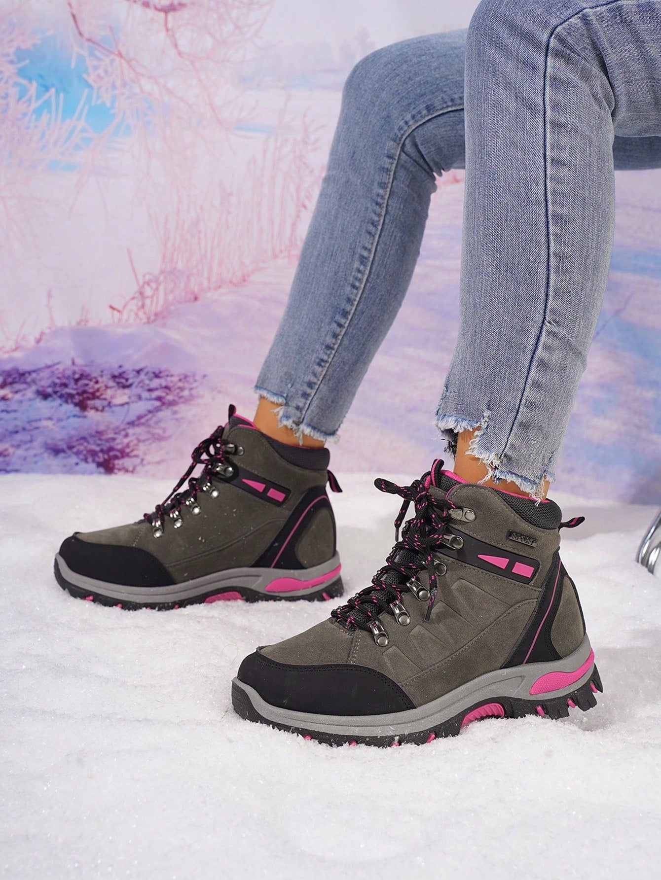 Women's Hiking Shoes,High-Top Casual Lace-Up Outdoor Non-Slip Breathable Sneakers (Run 1 Size Larger)