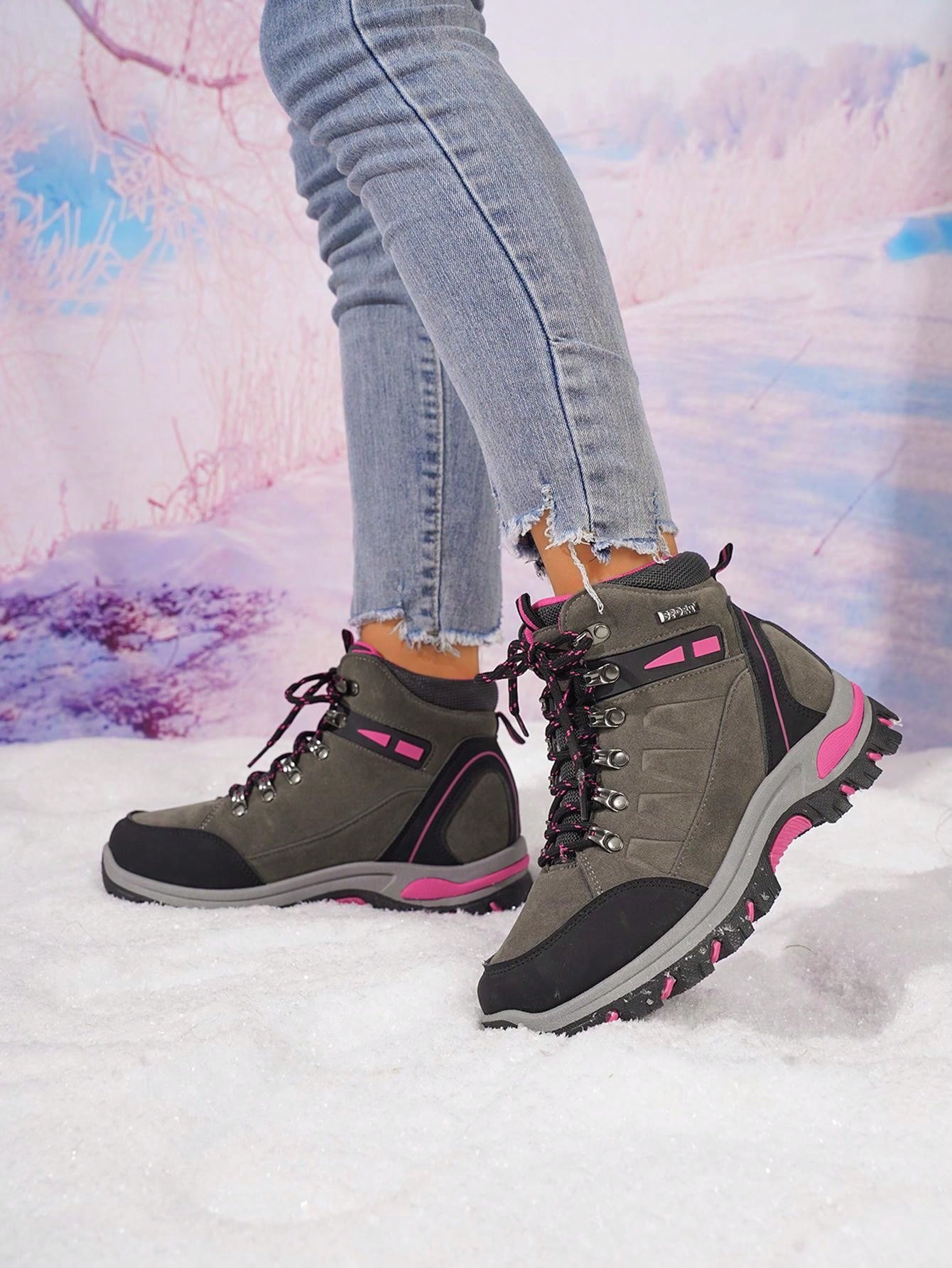 Women's Hiking Shoes,High-Top Casual Lace-Up Outdoor Non-Slip Breathable Sneakers (Run 1 Size Larger)