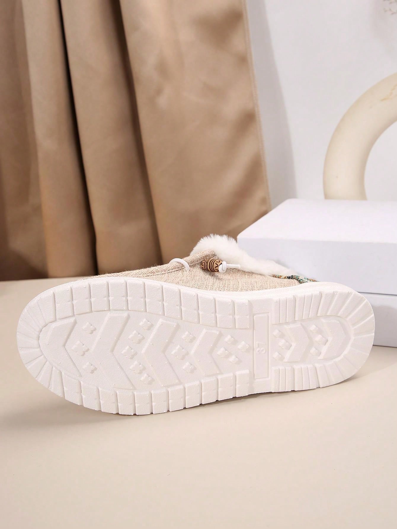 New Outdoor Casual Bohemian Style Fleece Lace-Up Plus Size Flat Leisure Sports Shoes For Women