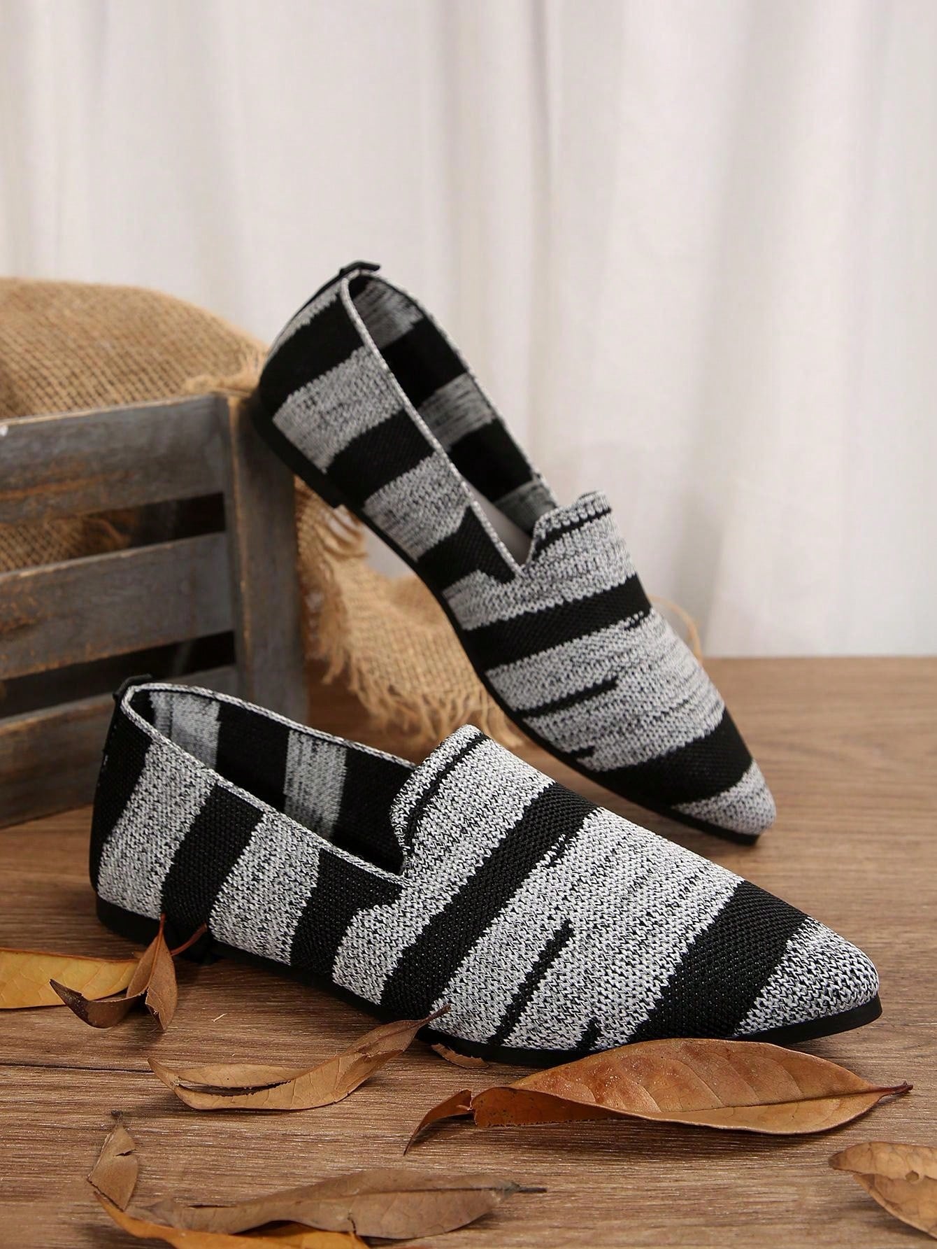 Women's Solid Color Flat Shoes, Breathable Knitted Pointed Toe Slip-On Shoes, Lightweight & Comfortable