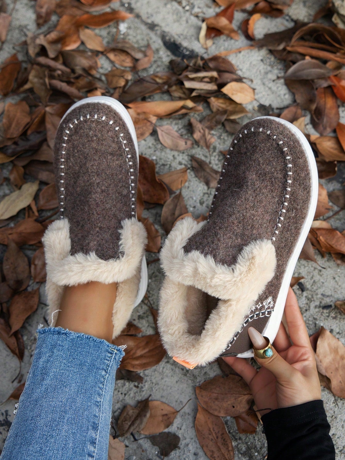 Women's Comfortable Fluffy Slip-On Flat Ankle Boots For Winter