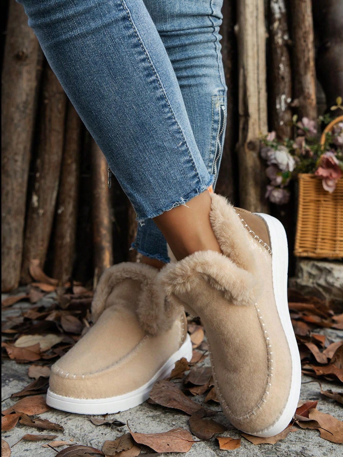 Women's Comfortable Fluffy Slip-On Flat Ankle Boots For Winter