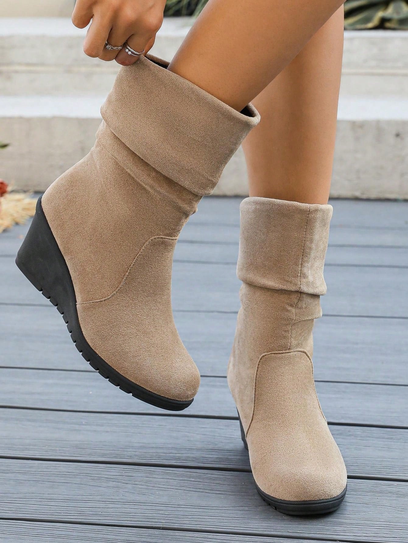 Women's Platform Mid-Calf Boots, New Design Pleated Casual Everyday Wear Short Boots, Thick Sole Equestrian Boots