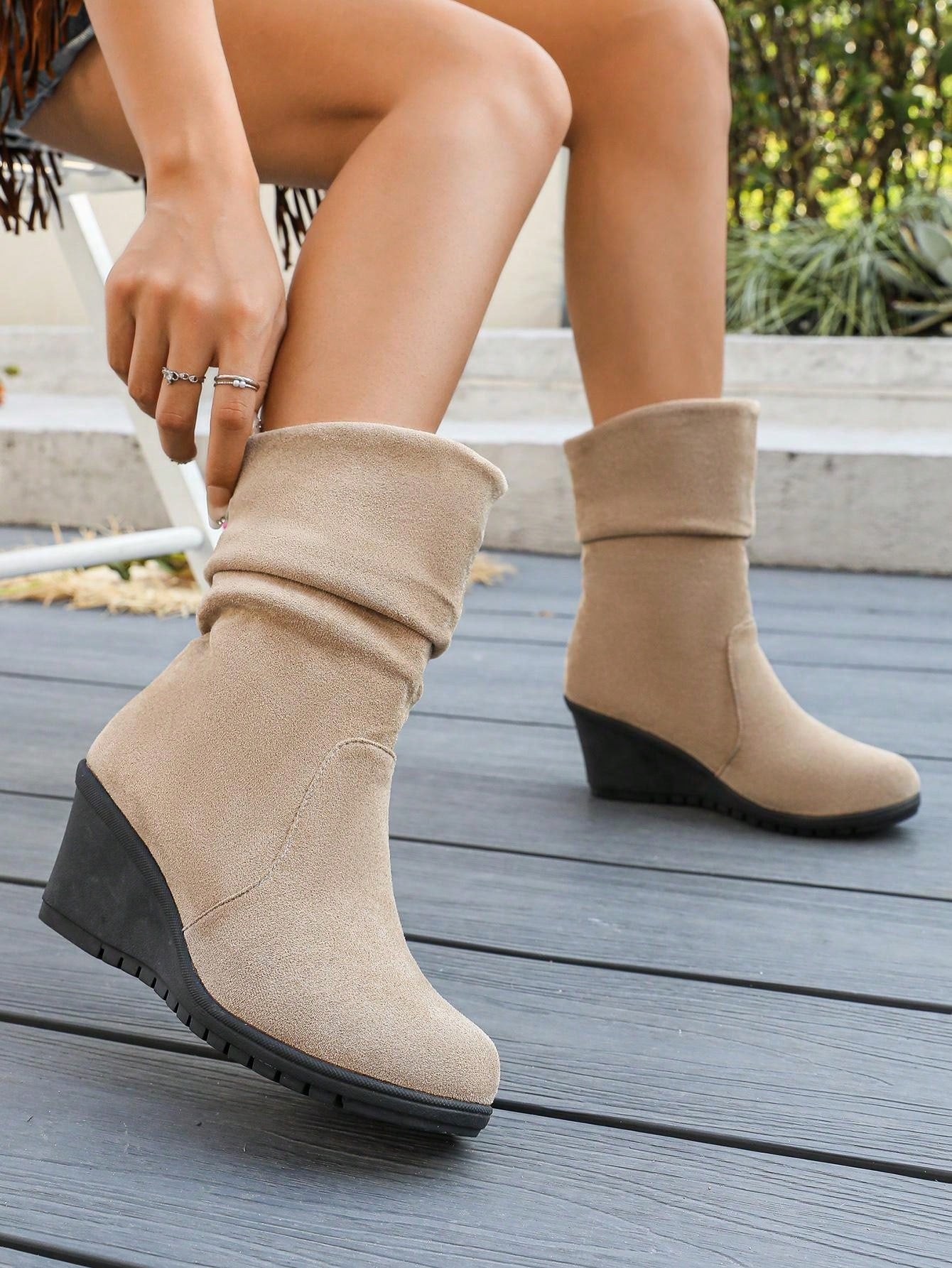Women's Platform Mid-Calf Boots, New Design Pleated Casual Everyday Wear Short Boots, Thick Sole Equestrian Boots