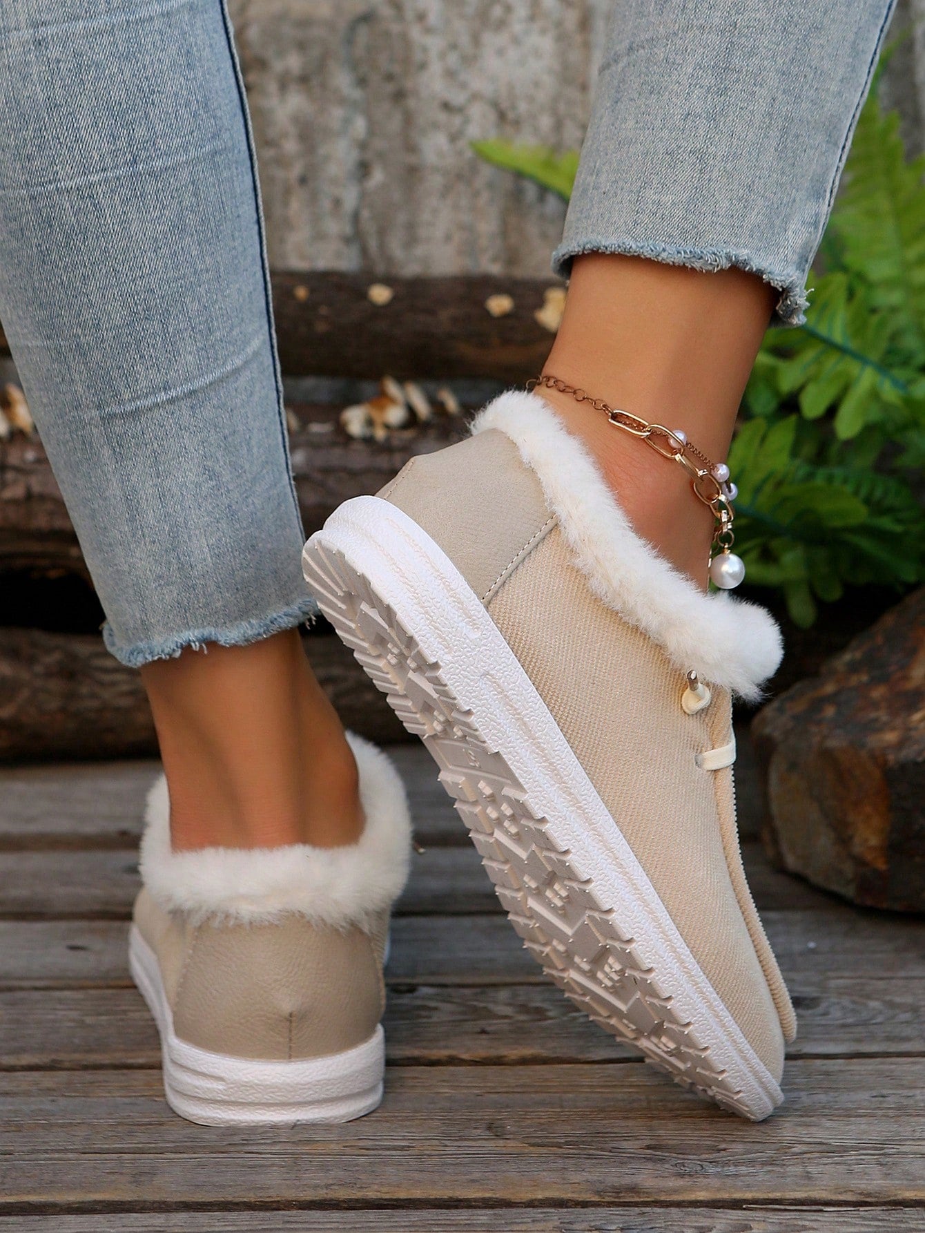 Plush Slip-On Loafers Women Fuzzy Warm Slouchy Shoes Low-Top Snow Boots, Wear With Sweater