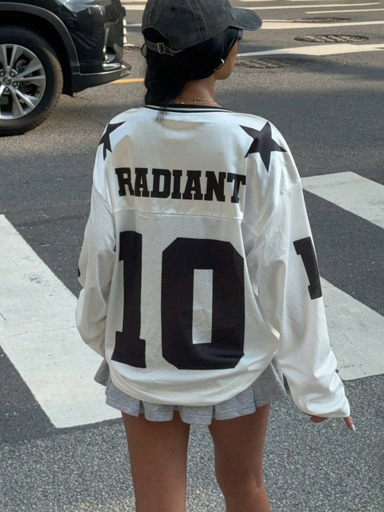 EZwear Women's New V-Neck Casual Sports Letter & Graphic Splice Oversized Loose Long Sleeve T-Shirt, White