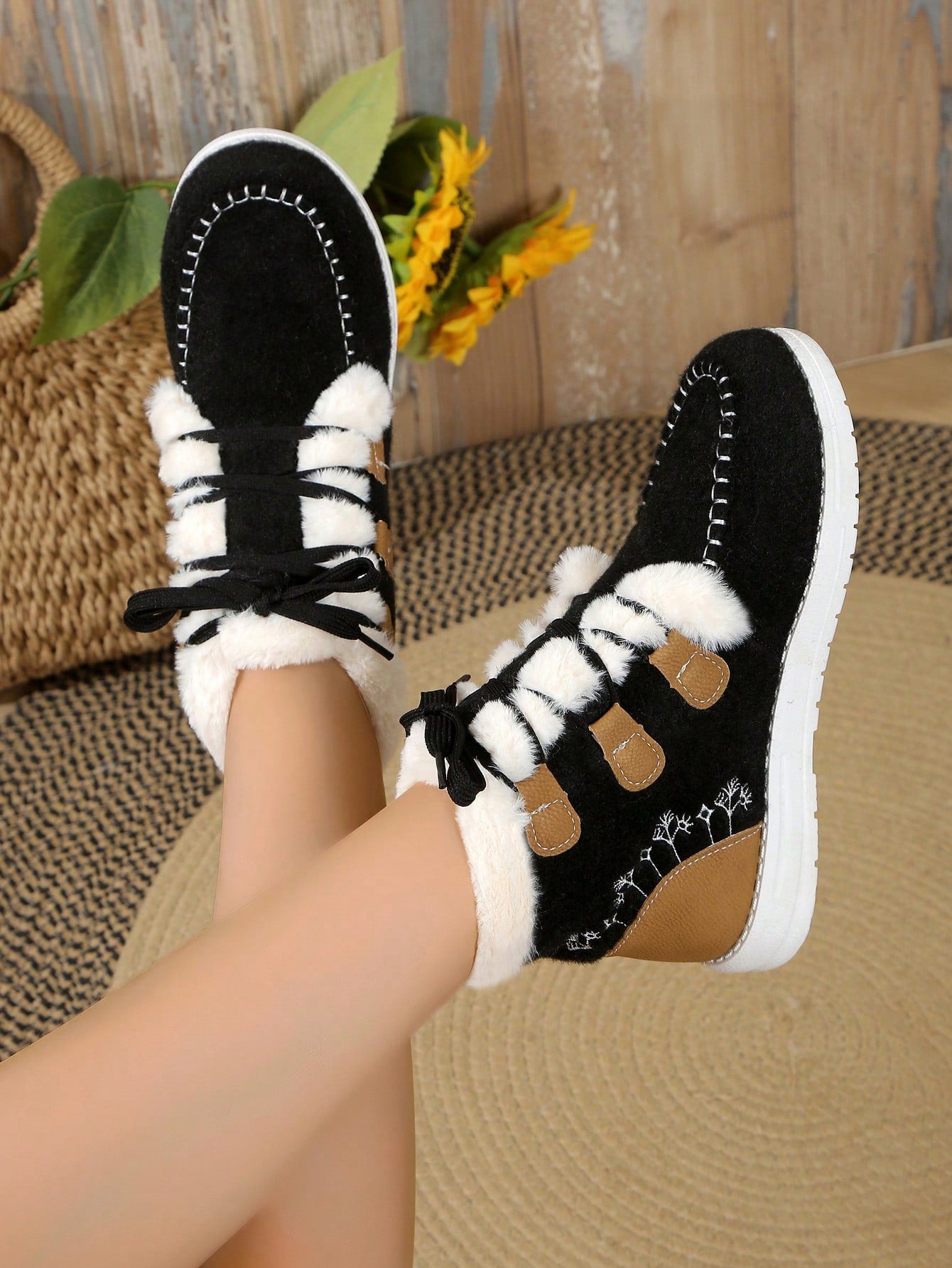 Women's Wool Felt Lace-Up Flat Snow Boots With Embroidered Stitching, Color Block And Fluffy Lined, Warm Winter