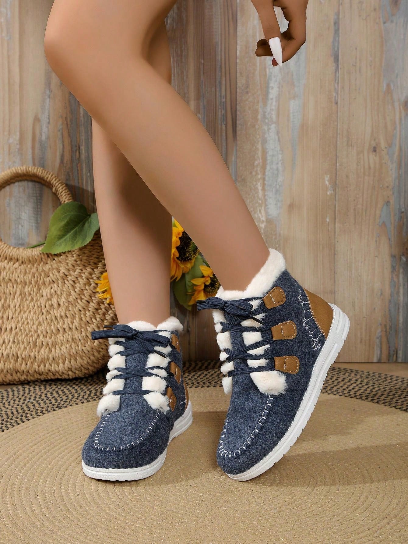 Women's Wool Felt Lace-Up Flat Snow Boots With Embroidered Stitching, Color Block And Fluffy Lined, Warm Winter