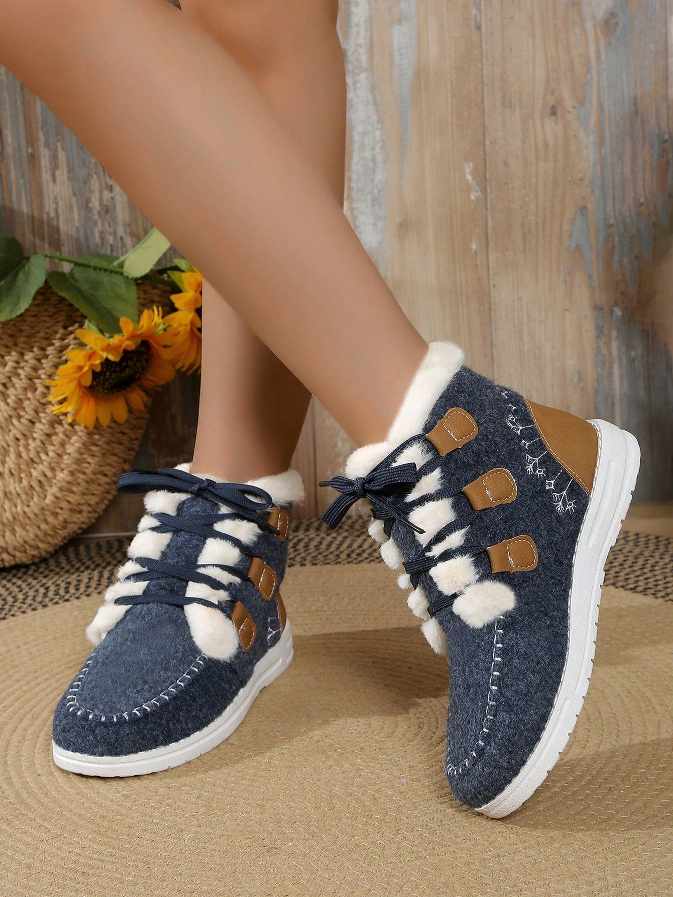 Women's Wool Felt Lace-Up Flat Snow Boots With Embroidered Stitching, Color Block And Fluffy Lined, Warm Winter