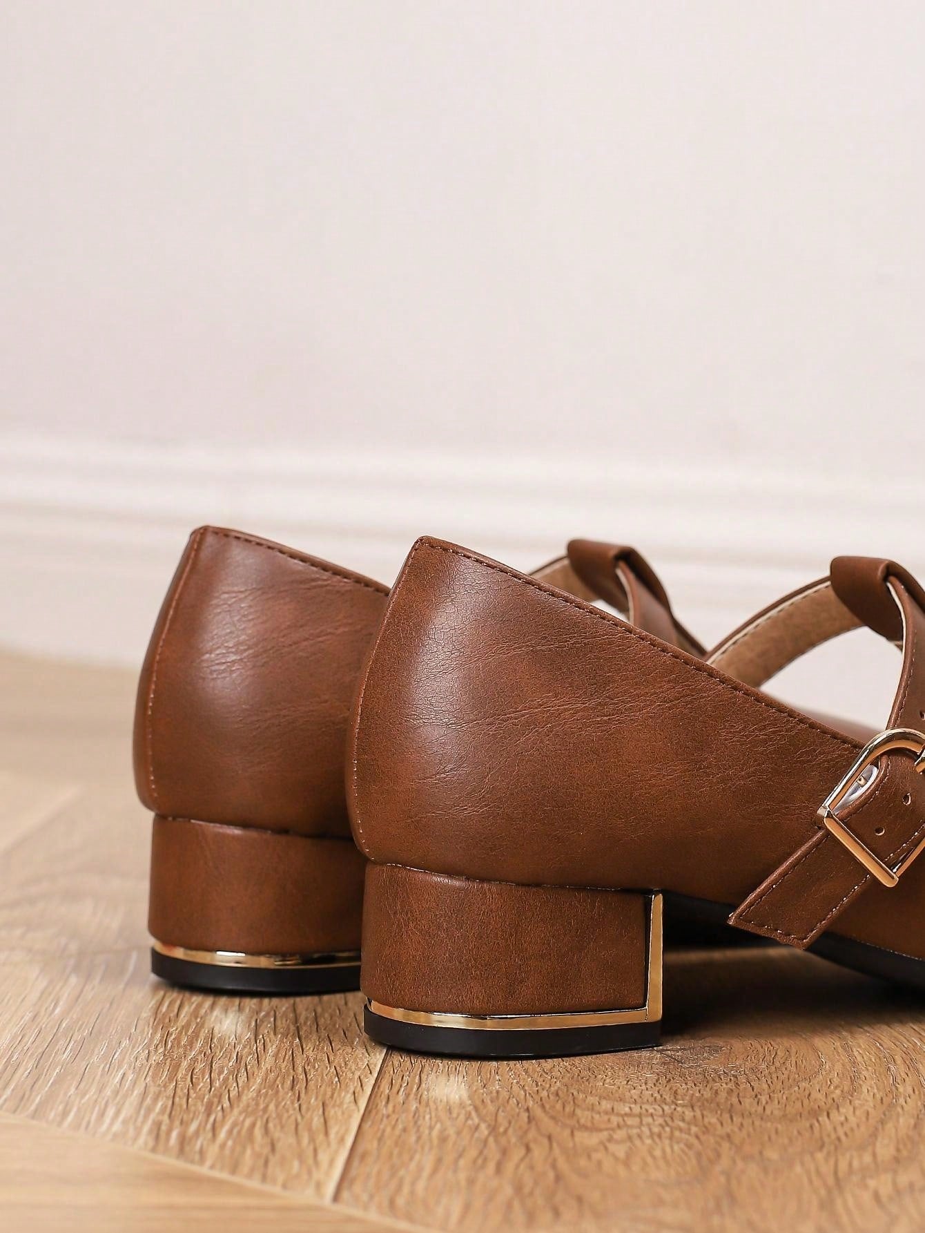 Pointed Toe Metal Thick Heel Fashion Mary Jane Loafers Women Shoes For Work, T-Strap Wingtip College Style Flats