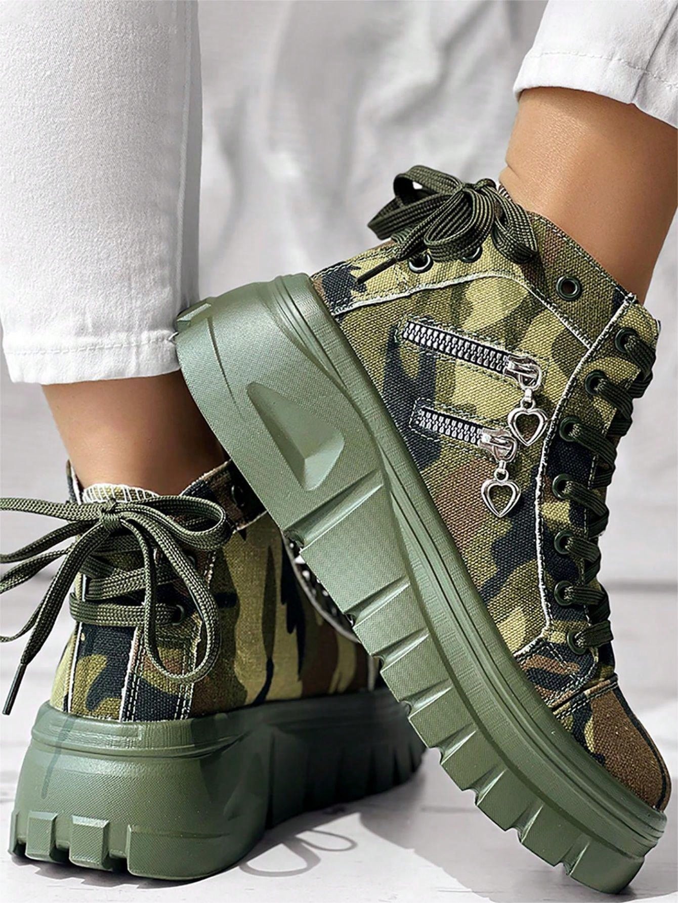 Women's Camouflage Pattern Thick Sole Casual Sports Sneakers, Fall Back-To-School Zipper Lace-Up Round Toe Skate Shoes, Serrated Comfortable Soles Large Women Shoes