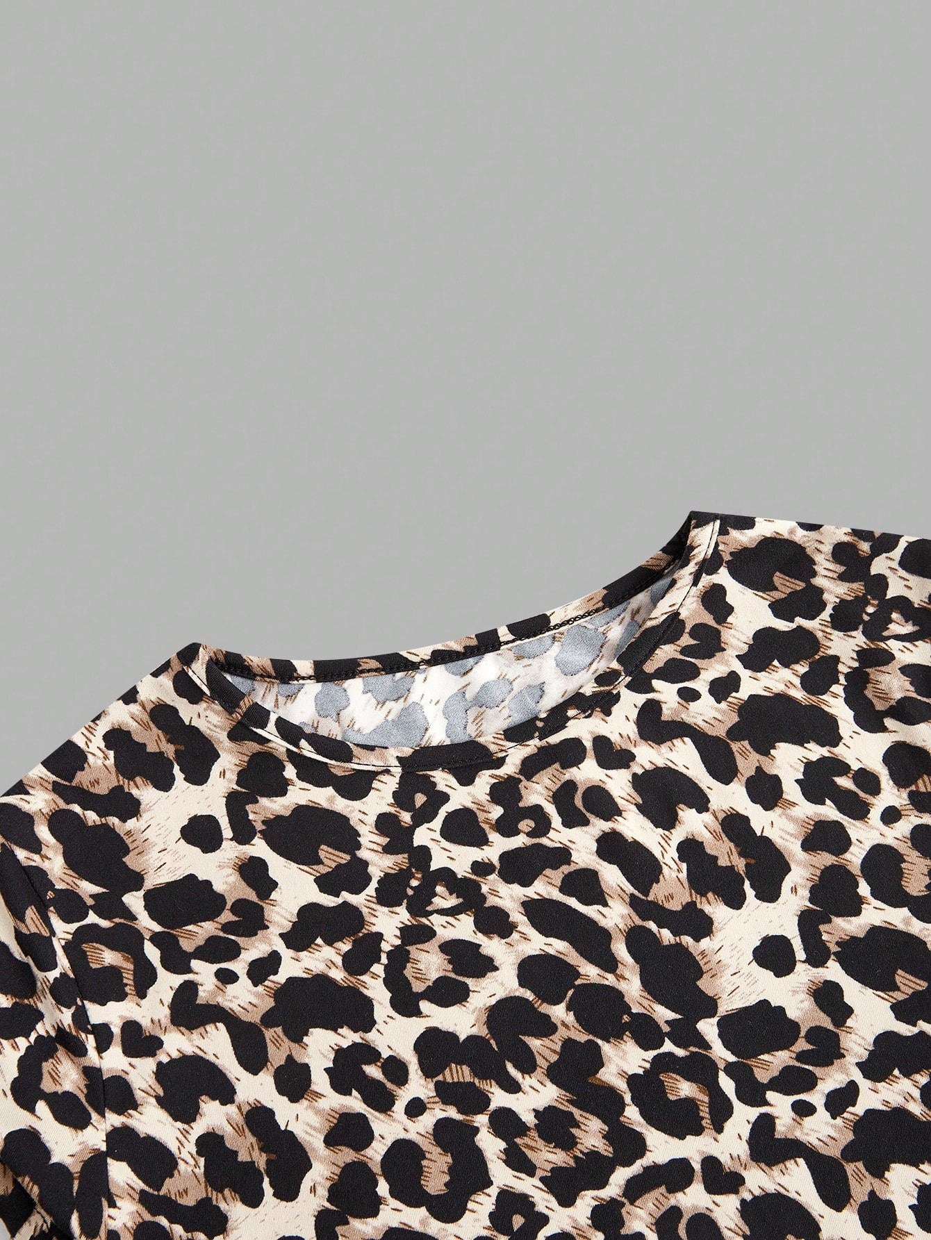 EZwear 4pcs/Pack Women Solid Color   Leopard Print Round Neck Short Sleeve T-Shirt