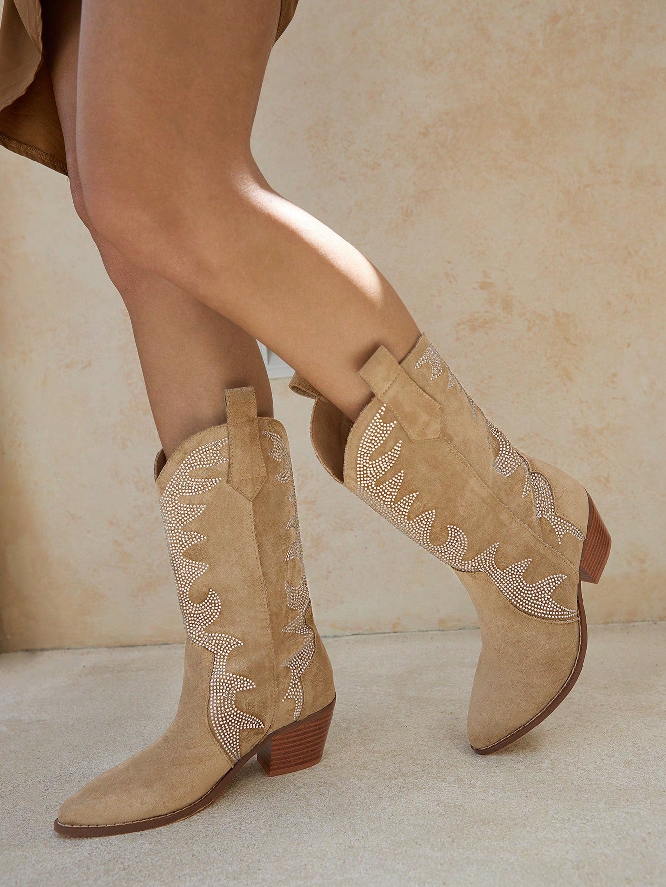 Styleloop Fashionable Women's Western Style Rhinestone Low-Heeled Mid-Calf Boots Fall