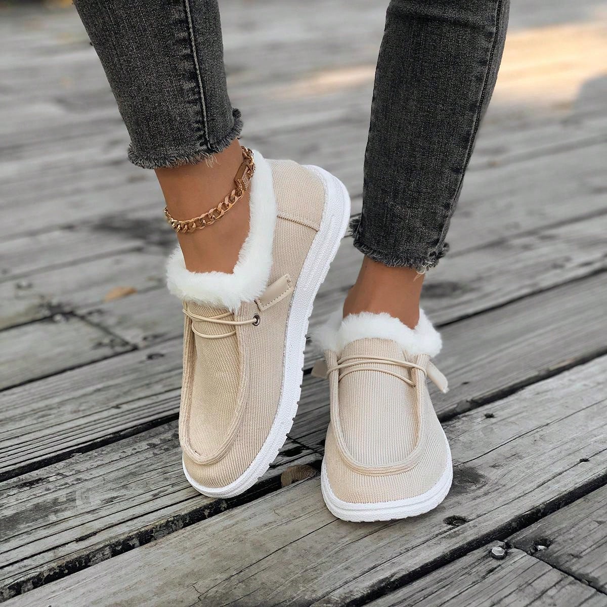 1 Pair Women Flat, Comfy, Non-Slip, Fluffy Lined Casual Sneakers, Versatile For Everyday Wear