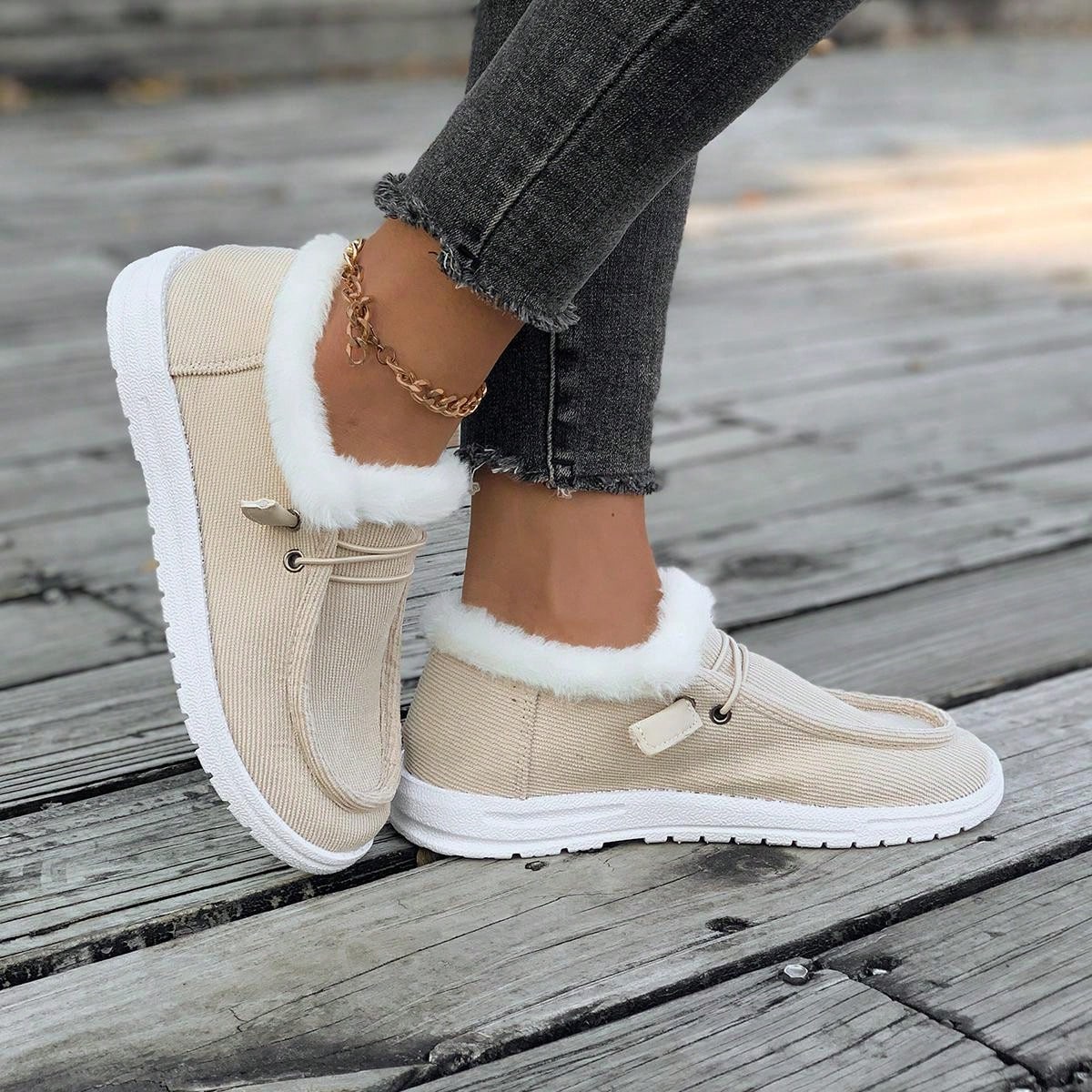 1 Pair Women Flat, Comfy, Non-Slip, Fluffy Lined Casual Sneakers, Versatile For Everyday Wear