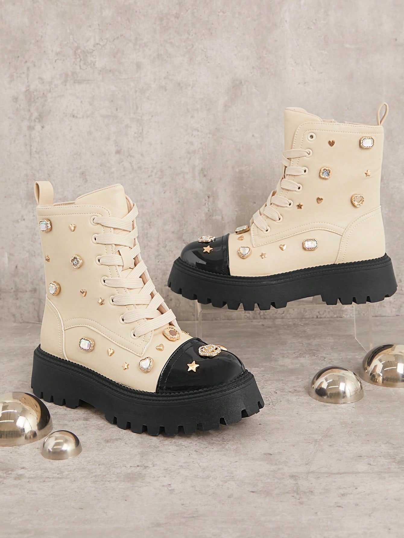 SHUZIA Charm Detail Lace Up Closed Toe Combat Boot Christmas Holiday Vacay Vibe For Fall And Winter New Year Holiday Valentine Gifts Summer Shoes