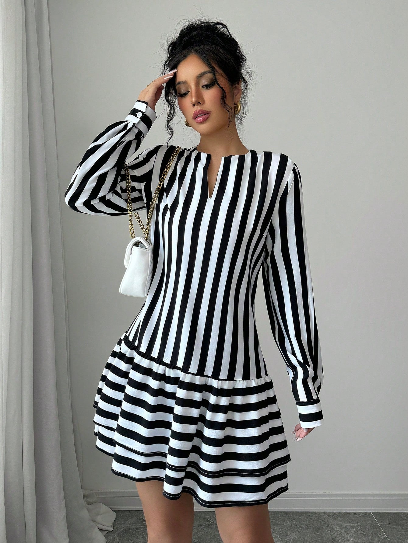 Raffinéa Women Casual Striped Print Cutout Neckline Lantern Sleeve Ruffle Hem Mini Dress