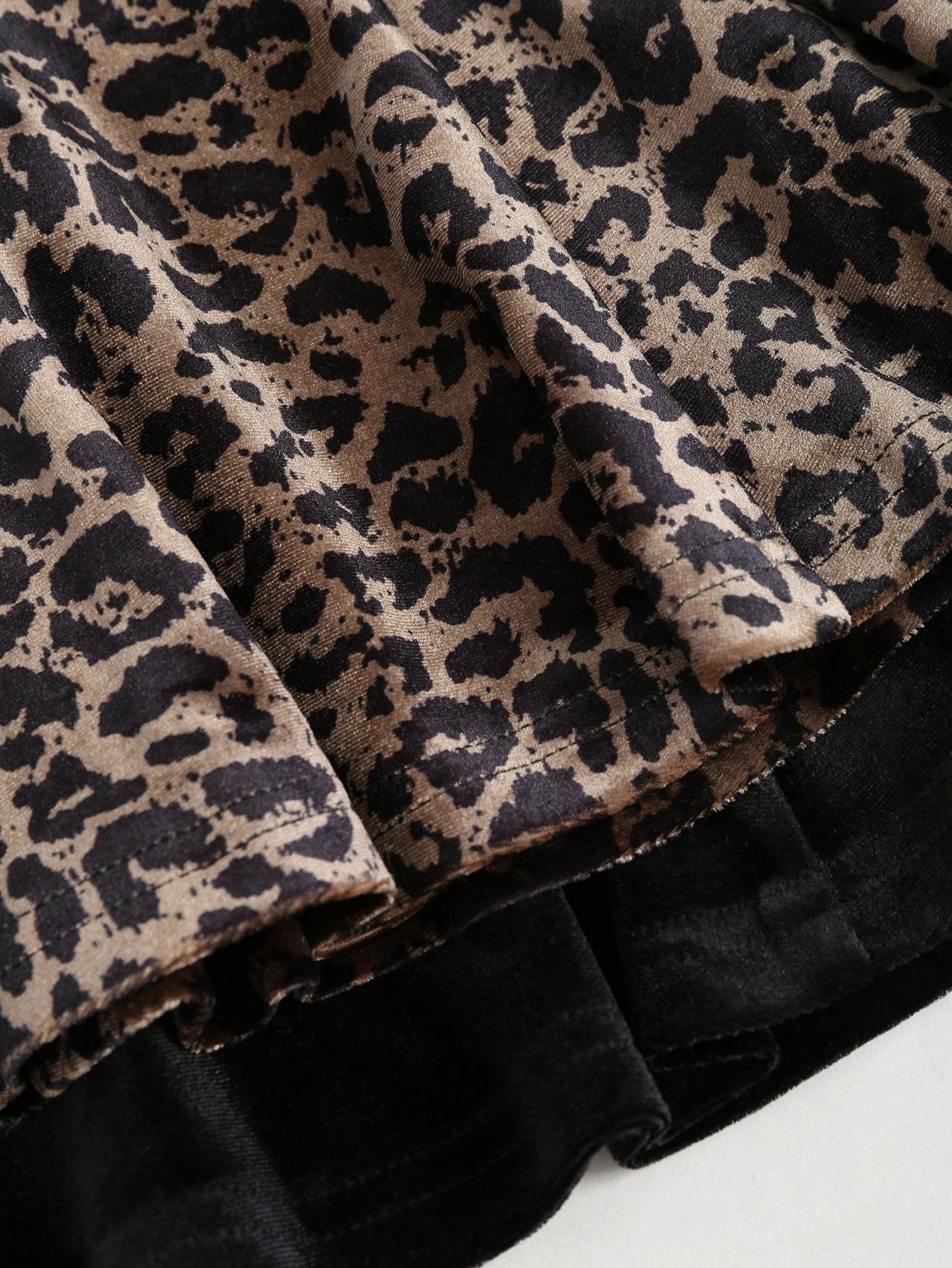 Sweetra Knit Velvet Casual Versatile All-Match Black With Leopard Print A-Line Comfortable Skirt Set For Women, Autumn/Winter Y2K Outfit 