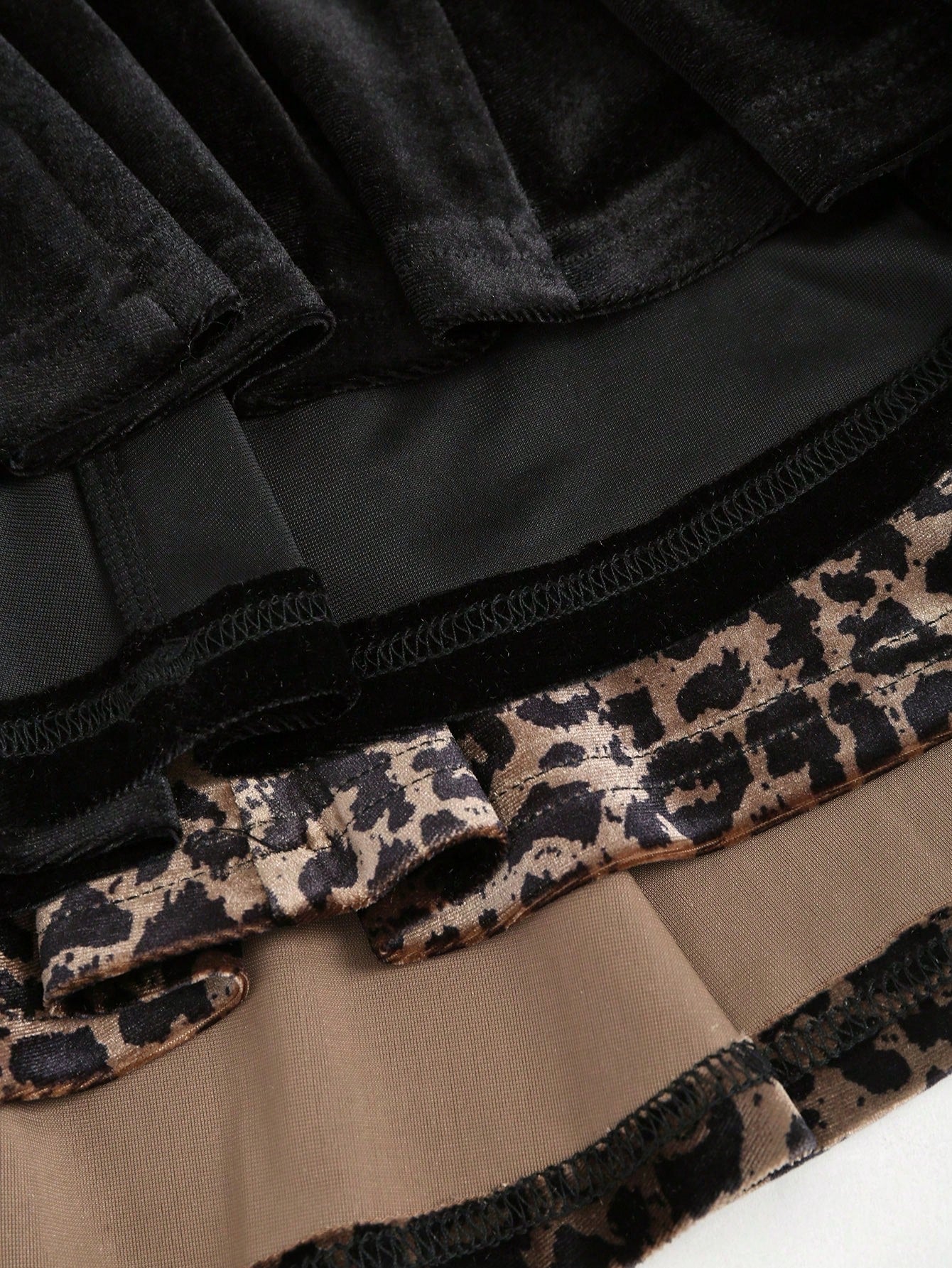 Sweetra Knit Velvet Casual Versatile All-Match Black With Leopard Print A-Line Comfortable Skirt Set For Women, Autumn/Winter Y2K Outfit 