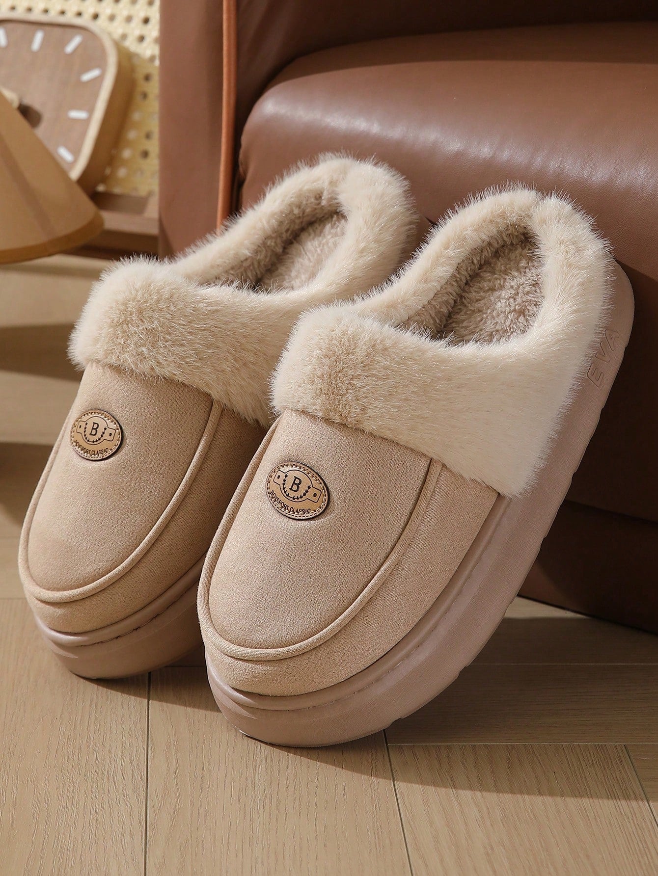 New Plush Lined Thick Soft Bottom Non-Slip Indoor Outdoor Casual Slip-On Flat Slippers For Women, Winter