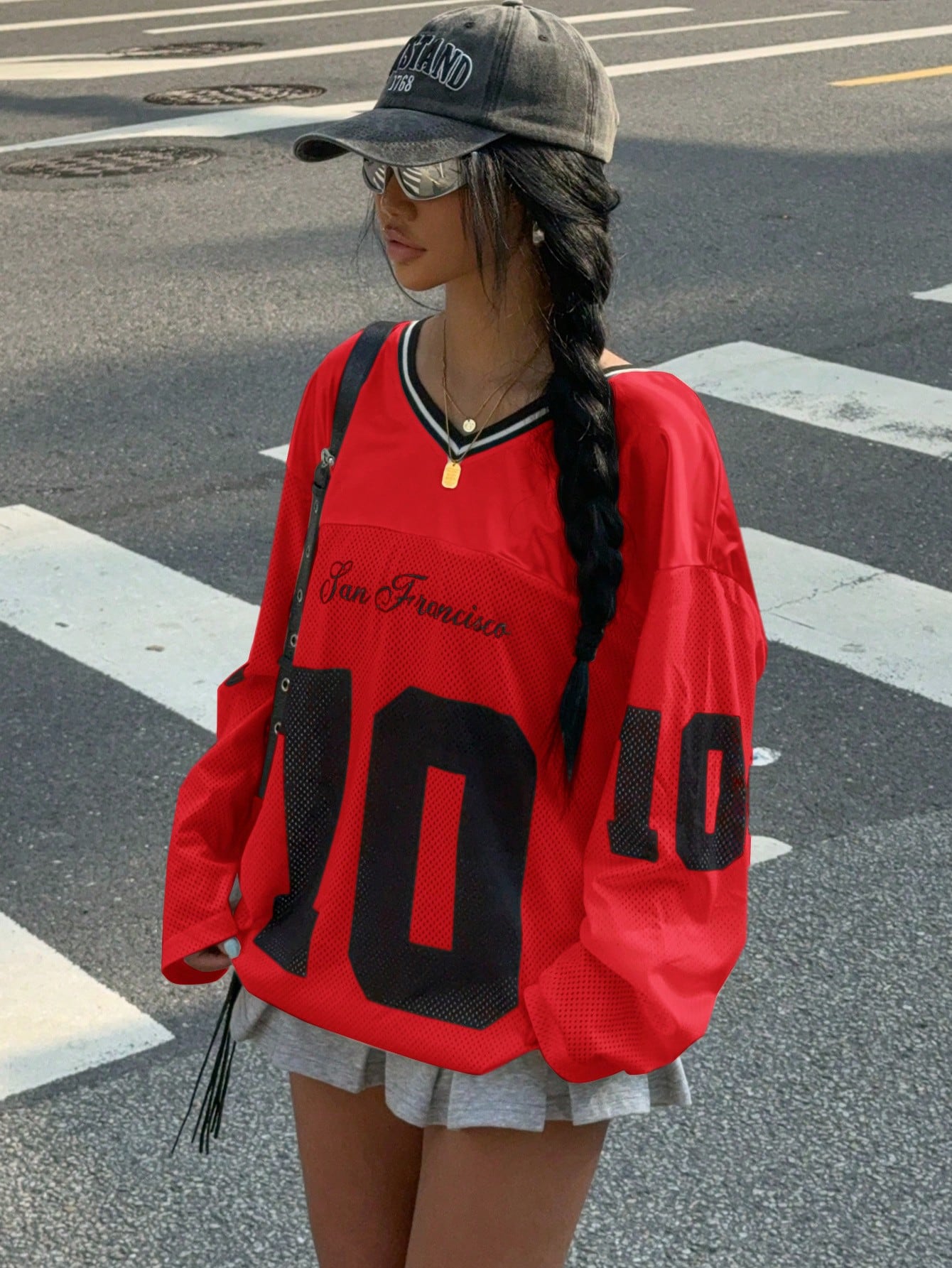 EZwear Women's New V-Neck Casual Sports Letter & Graphic Splice Oversized Loose Long Sleeve T-Shirt, White