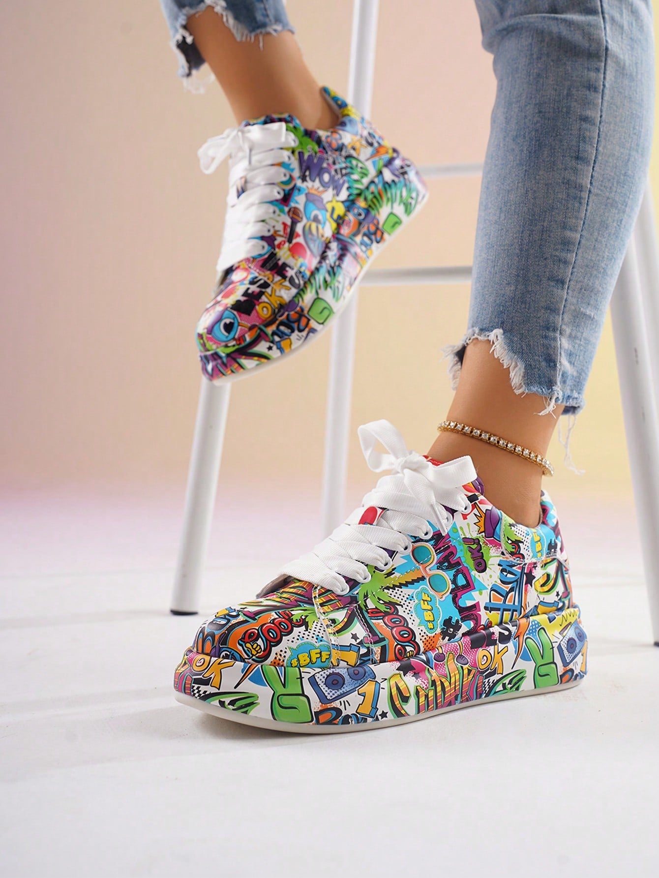 Breathable Low-Top Lace-Up Graffiti Running Shoes For Women