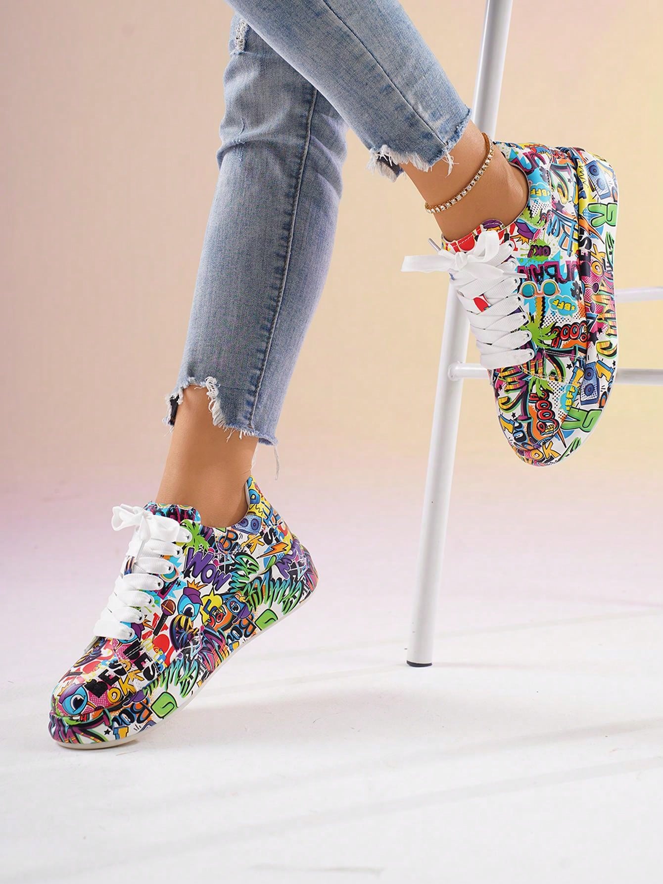 Breathable Low-Top Lace-Up Graffiti Running Shoes For Women