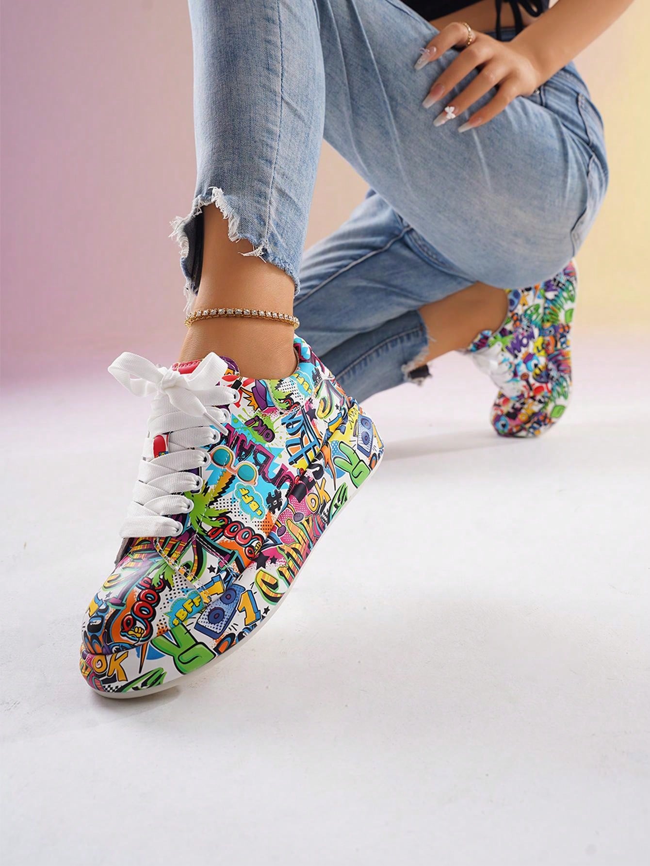 Breathable Low-Top Lace-Up Graffiti Running Shoes For Women