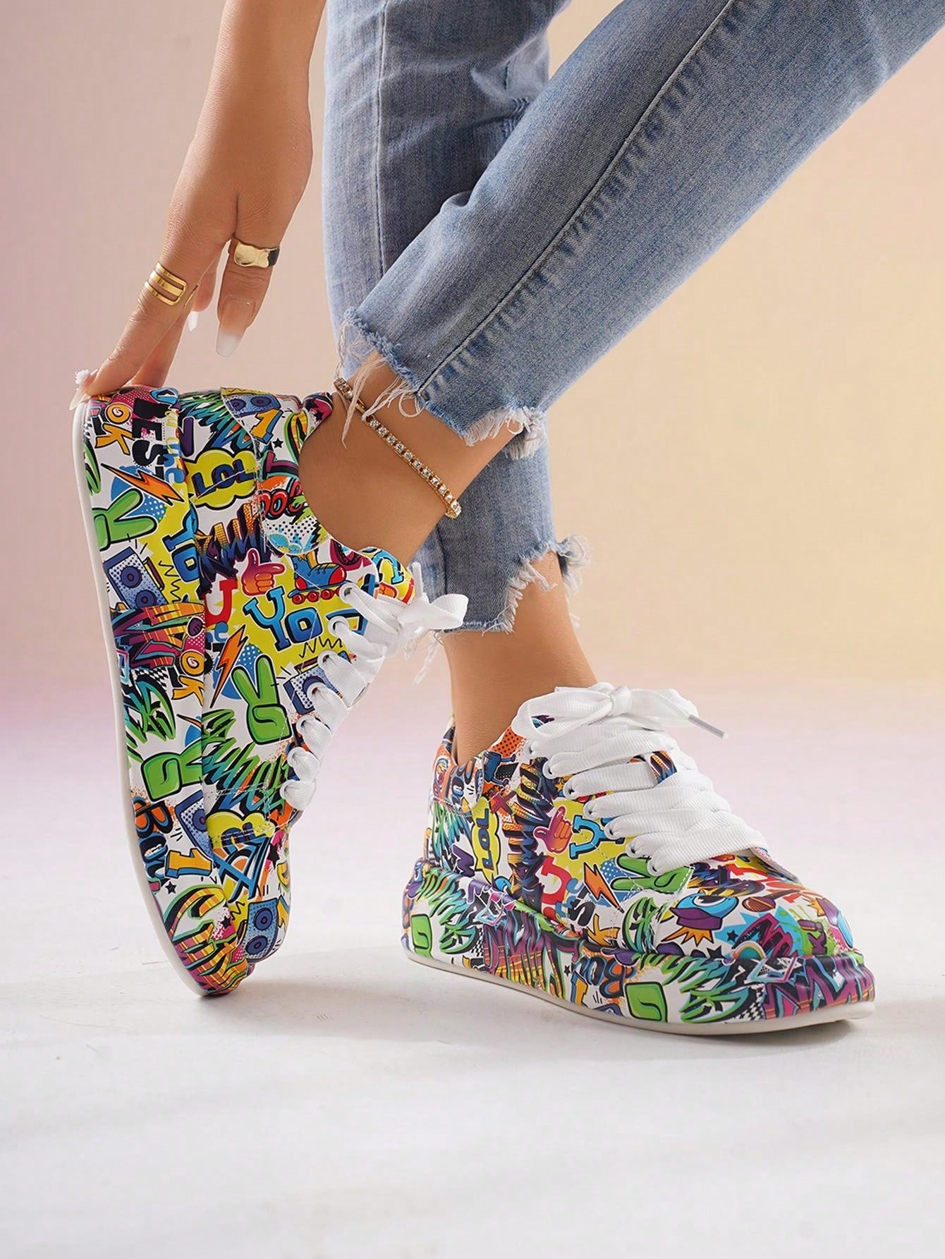 Breathable Low-Top Lace-Up Graffiti Running Shoes For Women