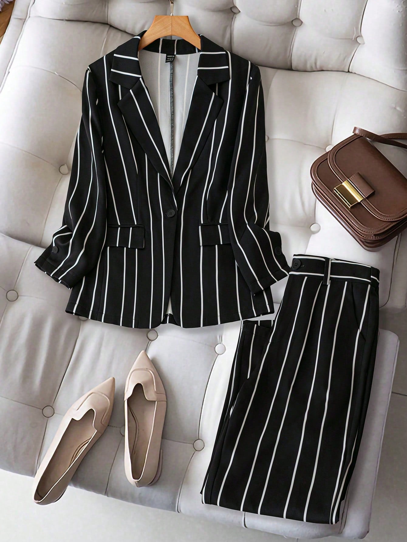 Raffinéa Women's Striped Print Single-Breasted Long Sleeve Blazer And Pocket Pant Elegant Suit Set