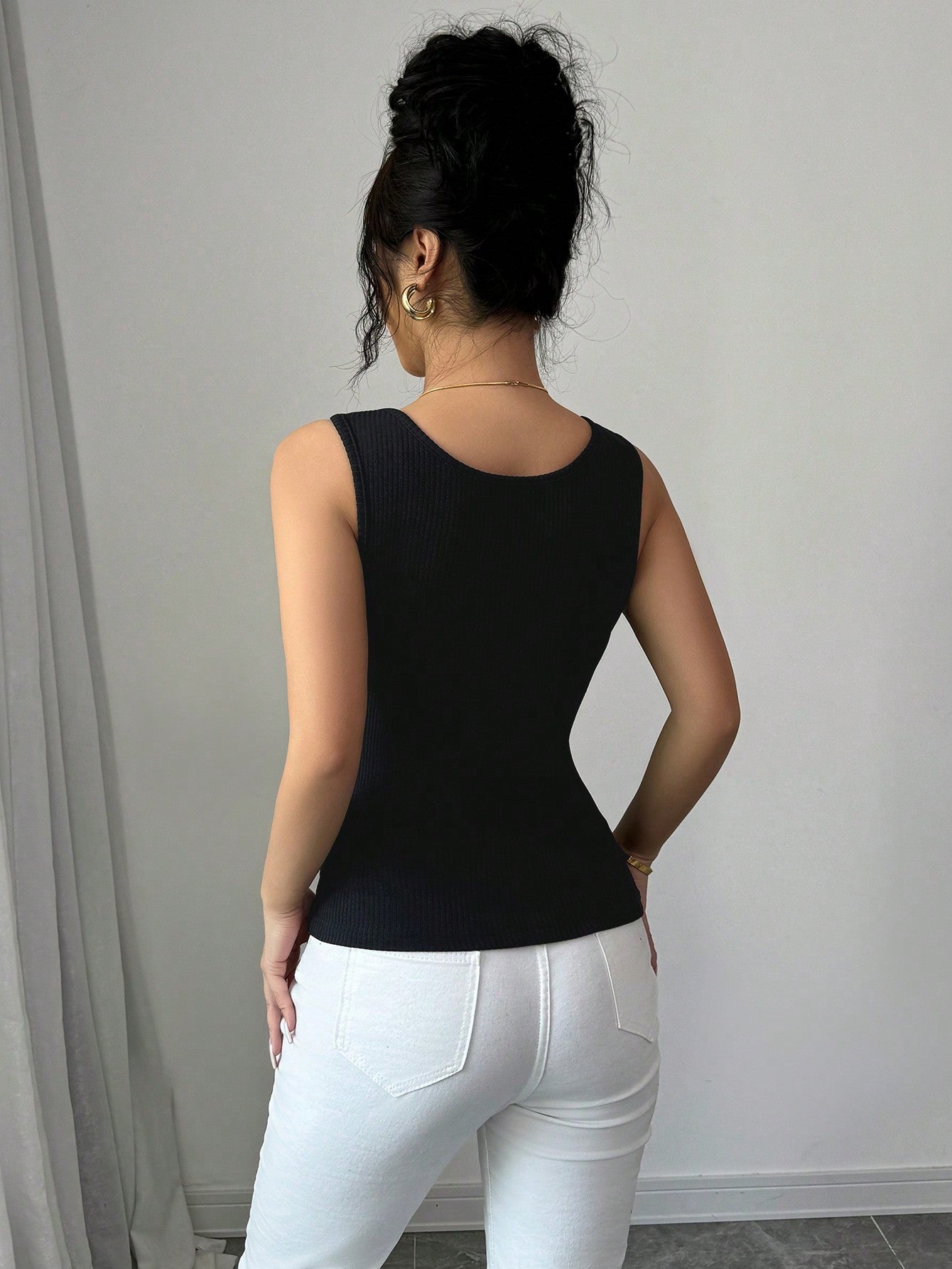 Elenzga Women Crew Neck Sleeveless Floral Decor Casual Tank Top Graphic Tees Women Tops