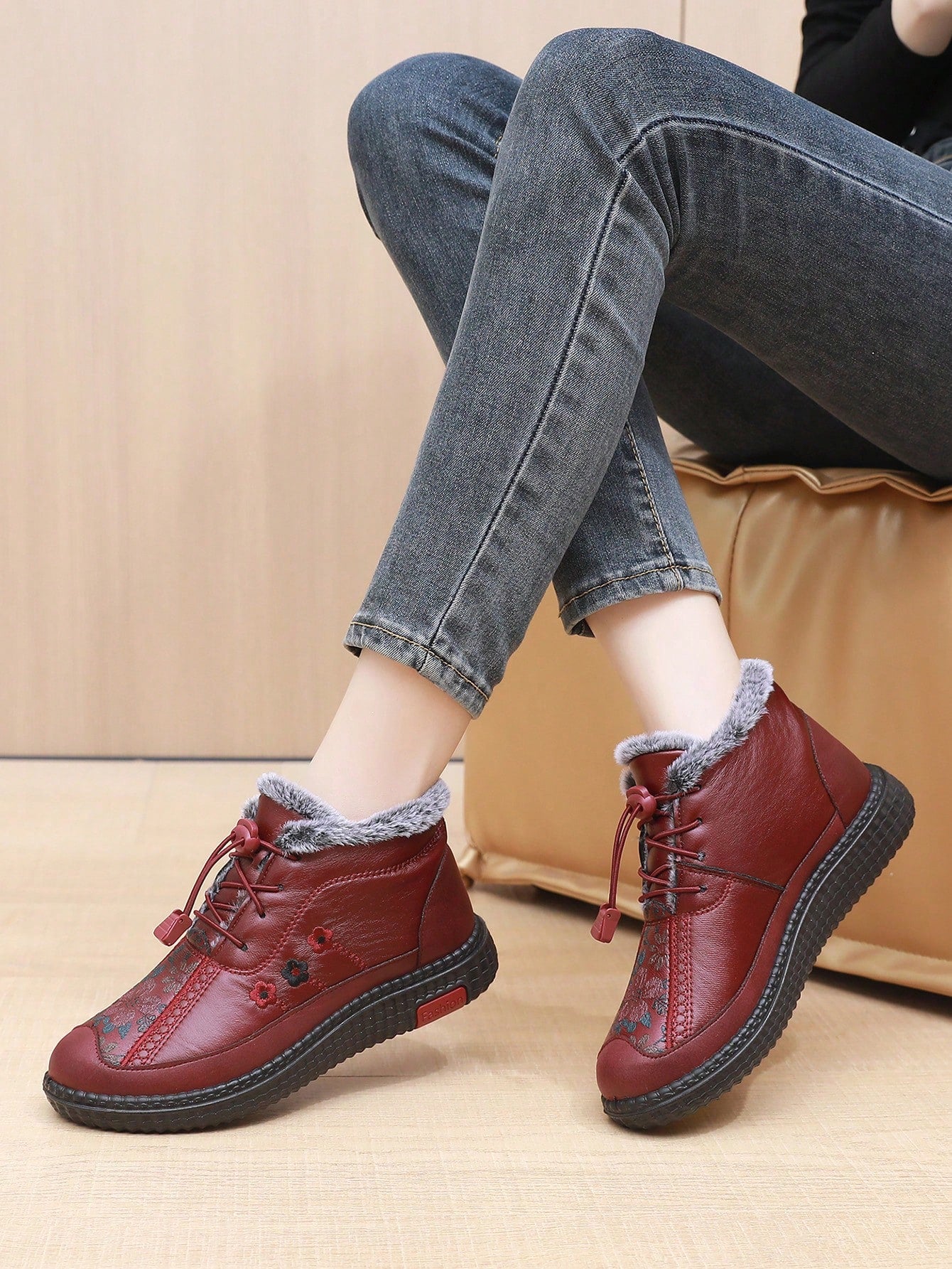 New Fashion Women's Winter Running Shoes, Versatile Casual Sports Sneakers, Plush & Thick Warm Boots, Round Toe, PVC Sole, Anti-Slip Comfortable, Waterproof & Durable, Suitable For Lovely Ladies TM88