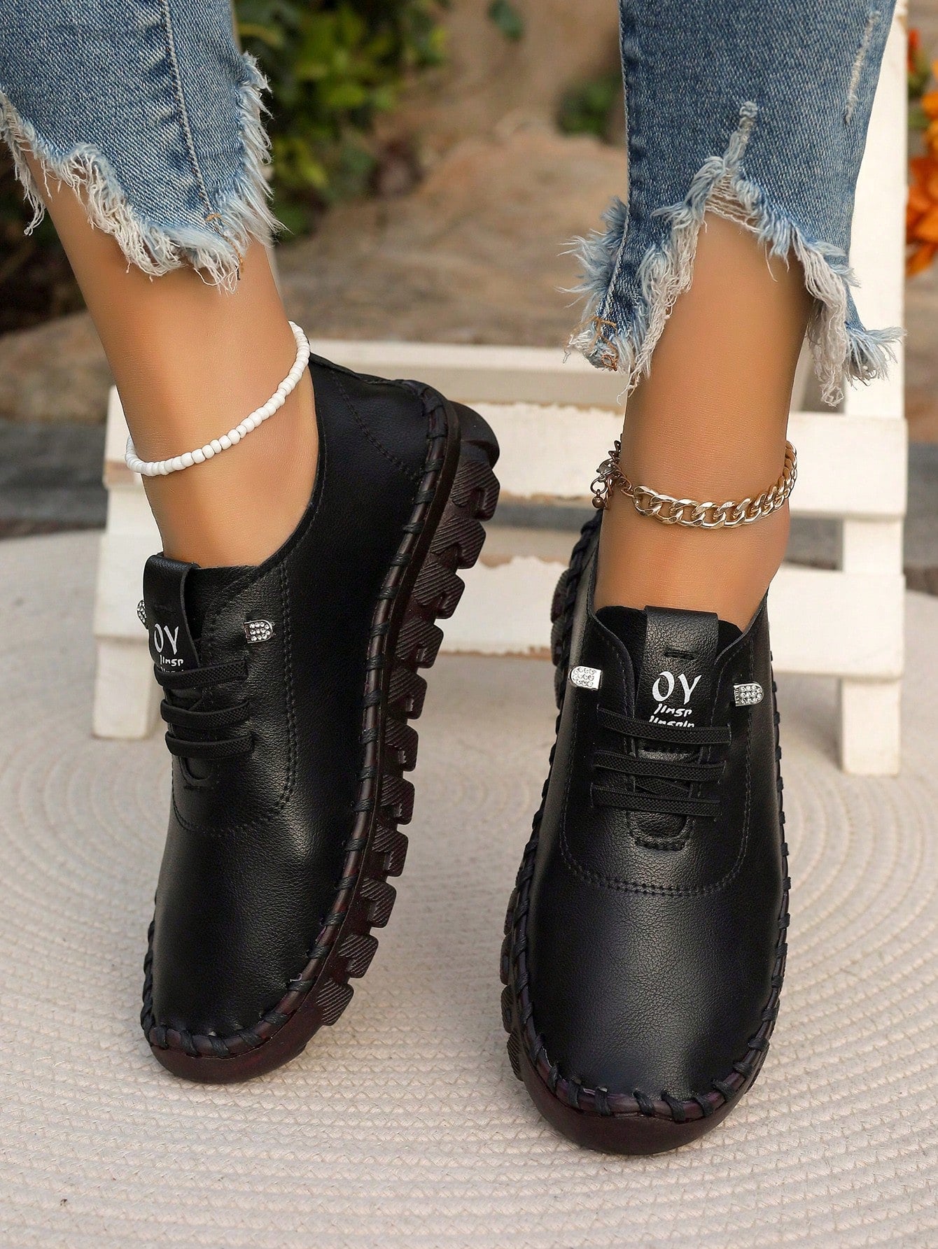 Women's Casual Simple Fashion Shoes 2024 New Style, Comfortable Cow Muscle Soft Bottom Stitching Mother Loafers (Please Order One Size Up)