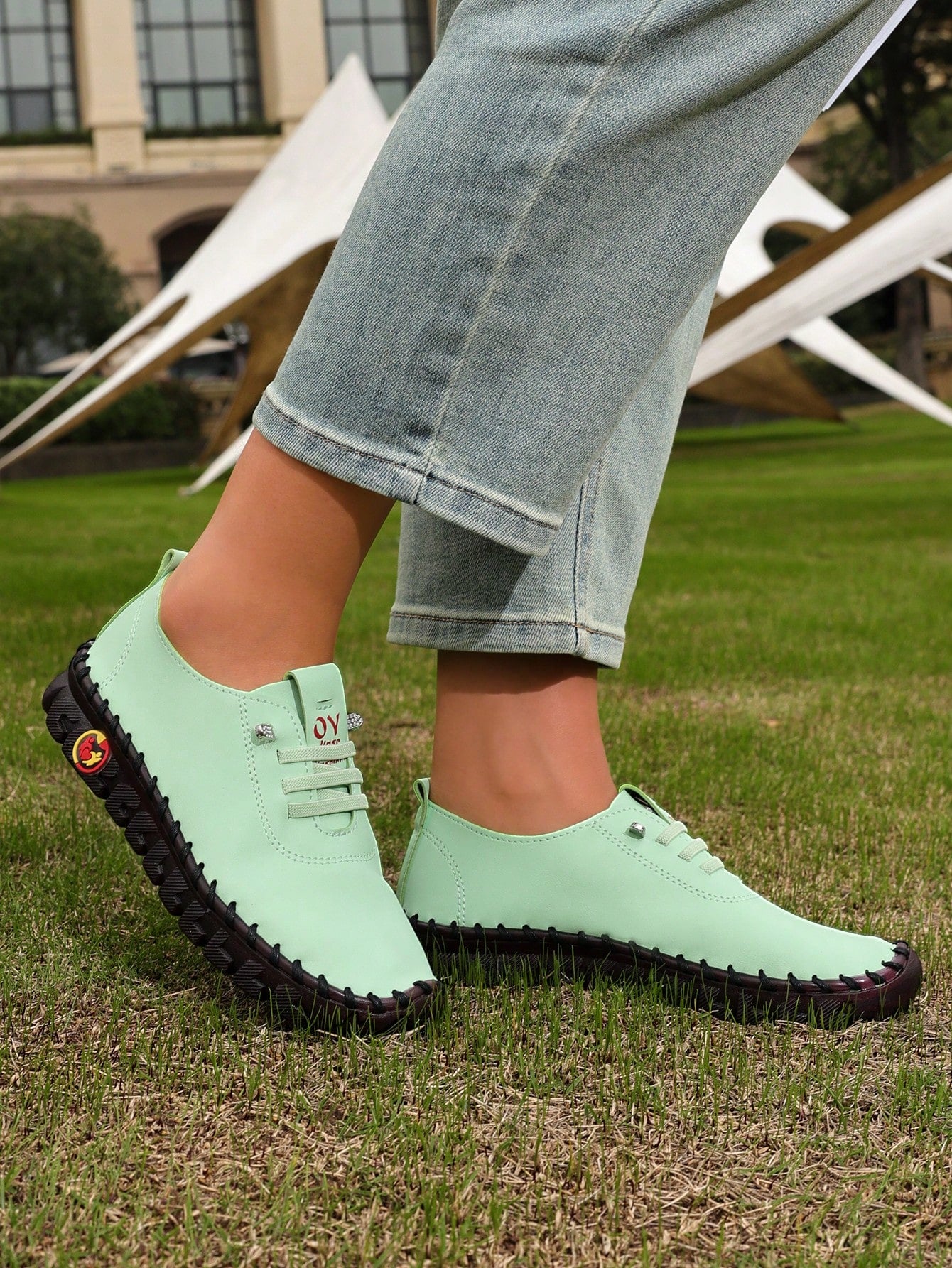 Women's Casual Simple Fashion Shoes 2024 New Style, Comfortable Cow Muscle Soft Bottom Stitching Mother Loafers (Please Order One Size Up)