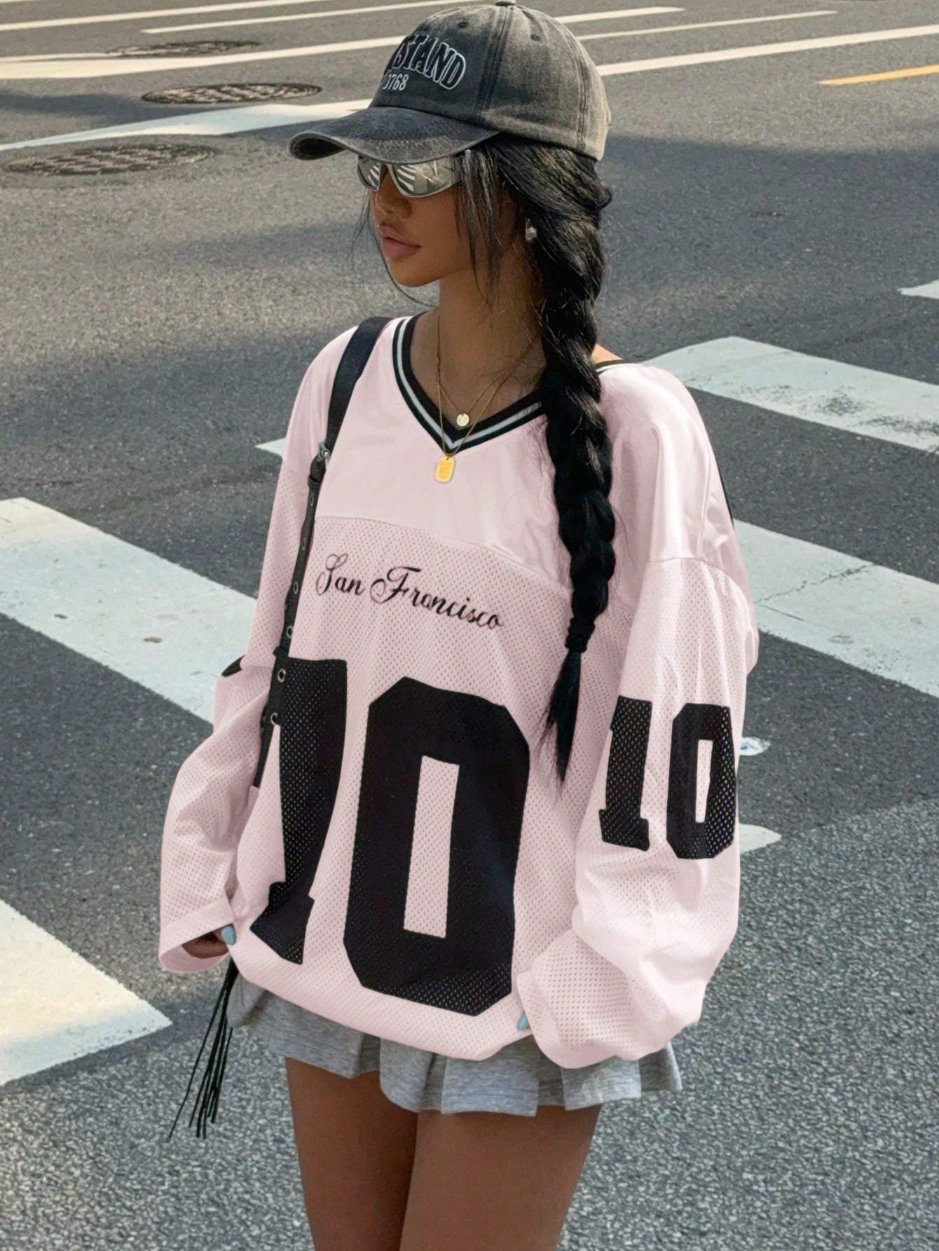 EZwear Women's New V-Neck Casual Sports Letter & Graphic Splice Oversized Loose Long Sleeve T-Shirt, White